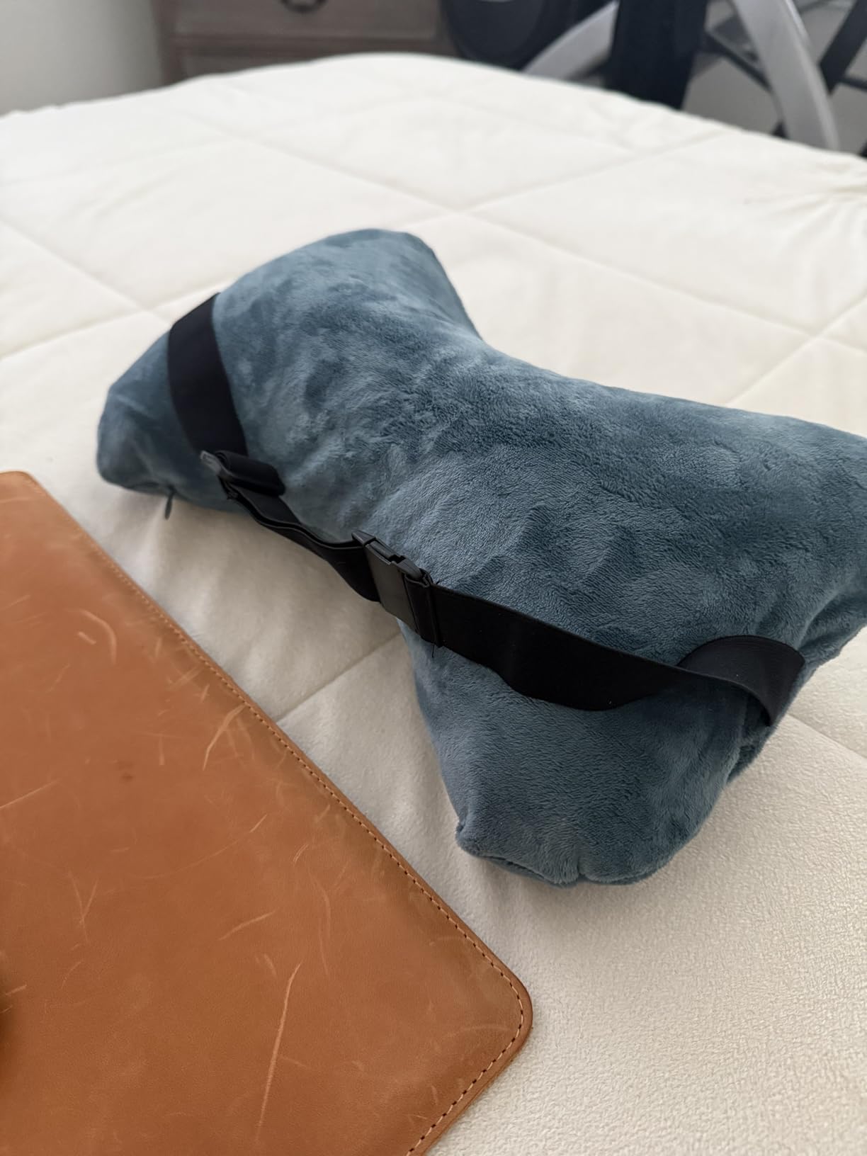 Keemall Portable Inflatable Travel Neck Pillow for Airplane, Car & Office | Compact Blow-Up U-Shaped Neck & Shoulder Support with Washable Pillowcase, Ideal for Plane, Train, Home Relaxation & Office Naps customer photo 2