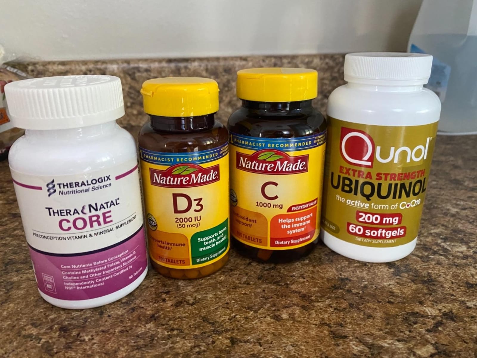 Qunol Ubiquinol 200mg, Extra Strength, Powerful Antioxidant, 60 Softgels customer photo 1