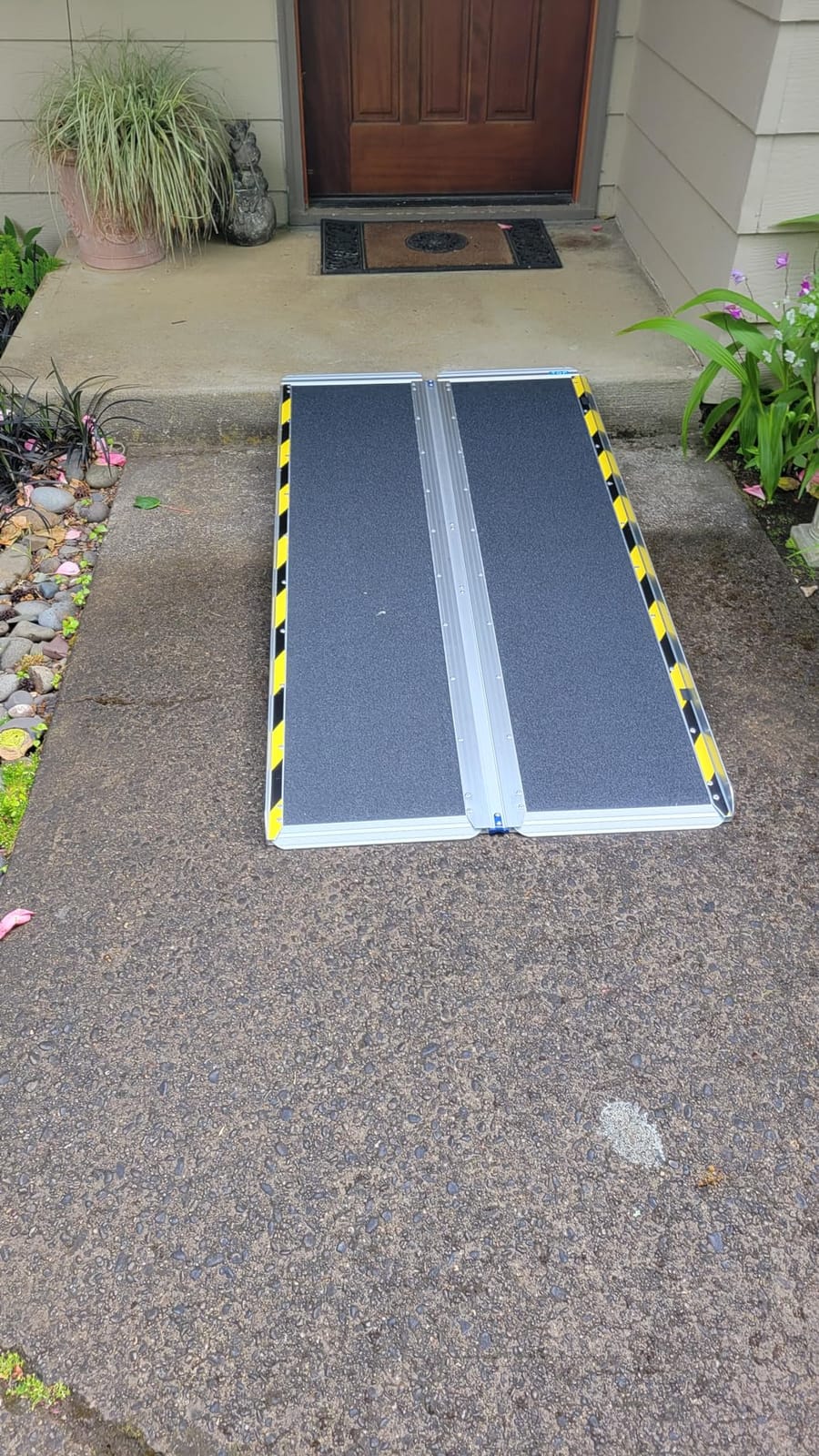Ruedamann 3FT Portable Wheelchair Ramp for Home Steps, Non-Slip Aluminum | Scooter Ramp Upgraded Hinge, Folding wheelchair Ramps for Doorways, Ramps for Wheelchairs for home Steps, Porch, Scooters customer photo 2