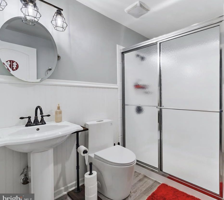 St. Tropez Comfort Height One-Piece Elongated Toilet, Vortex Dual-Flush 1.1/1.6 GPF, White Hardware customer photo 2