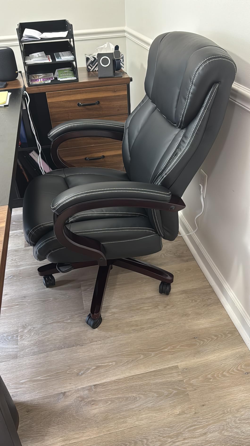 La-Z-Boy Executive Ergonomic Office Chair with Lumbar Support, Leather Chair | Bellamy, Wood Arm Base, Memory Foam Seat Cushion customer photo 1