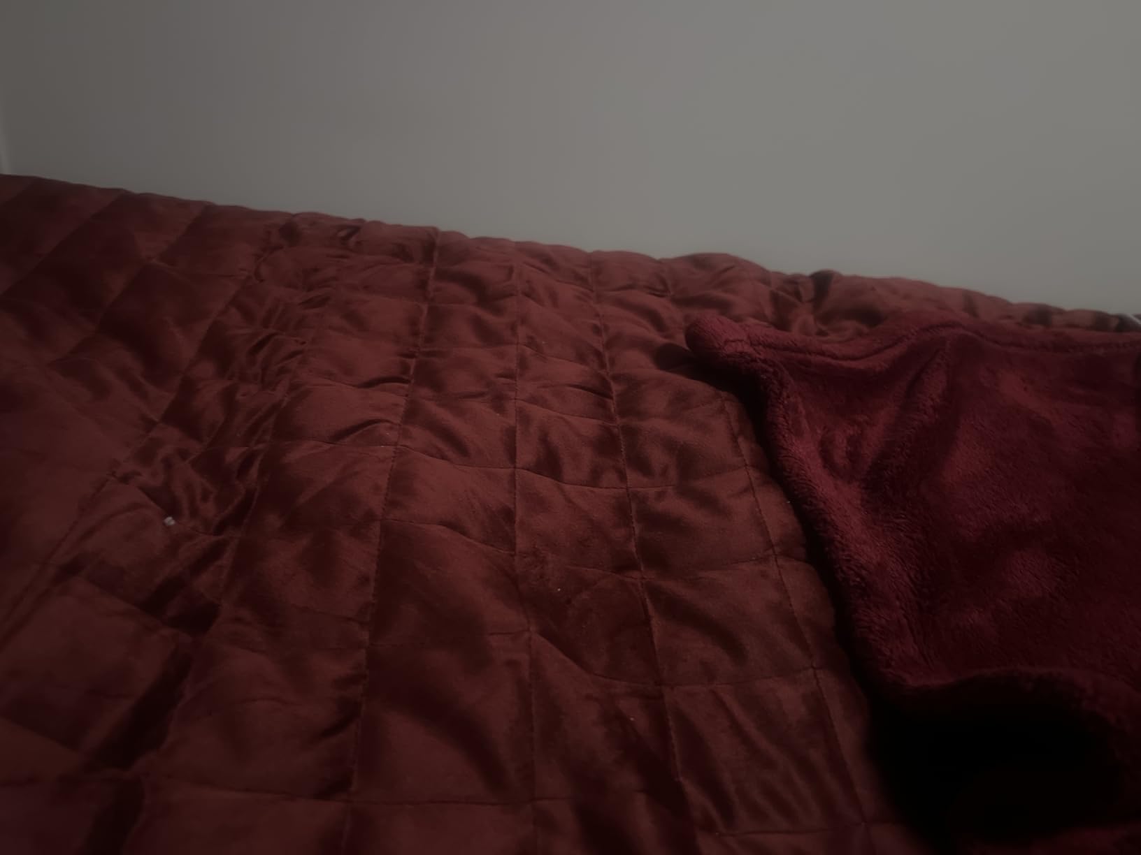 Tribeca Living Luxury Velvet Quilt Queen Size Set - 260GSM Ultra-Soft Oversized Velvet Bedspread Comforter Set with 2 Shams, in Florence Taupe customer photo 2