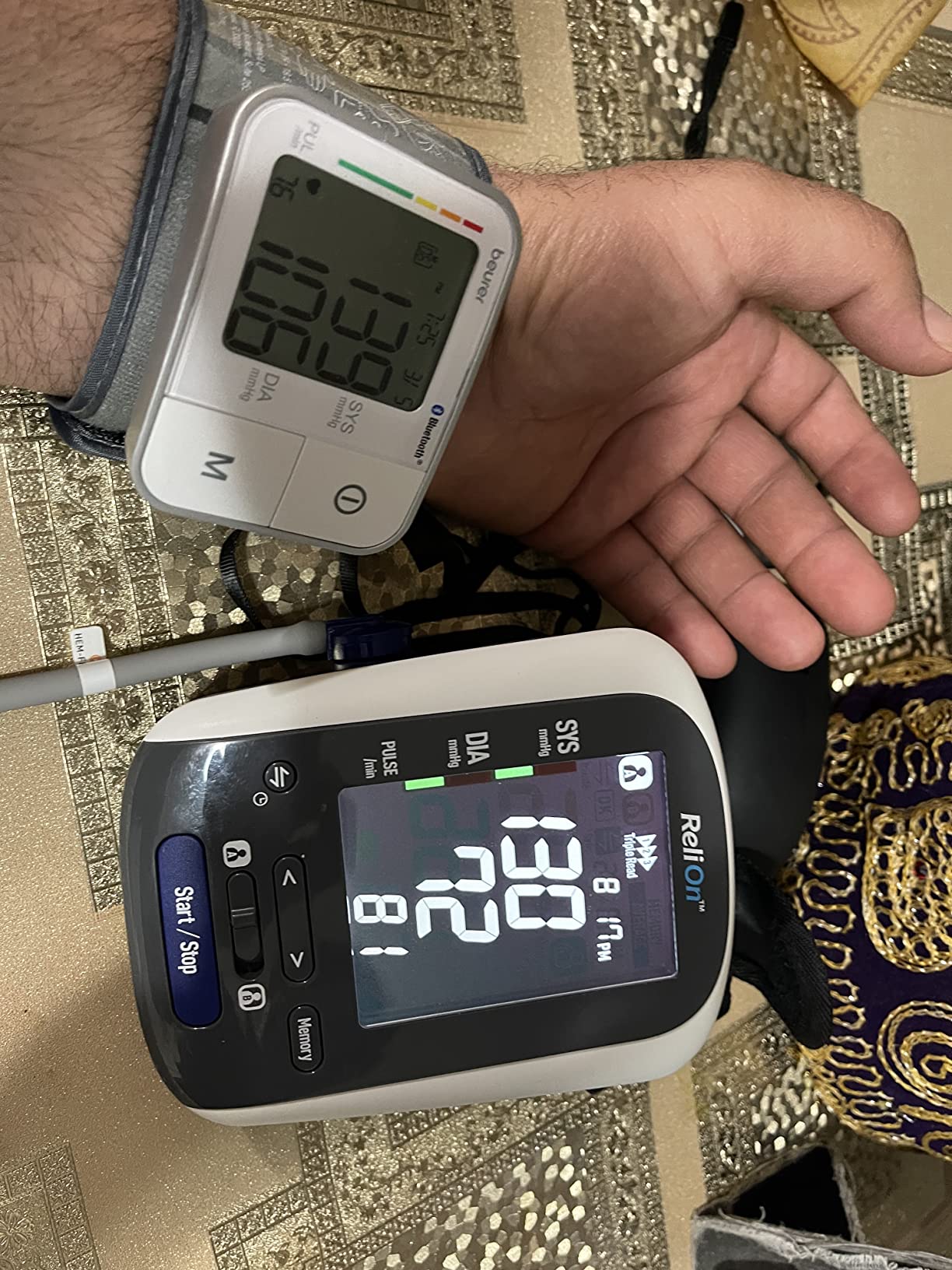 Beurer Bluetooth Smart, Wireless & Automatic Wrist Blood Pressure Monitor with Large LCD Display, Irregular Heartbeat Detection, Multi-Users, Syncs Readings to HealthCoach App, 60 Memory Spaces customer photo 2