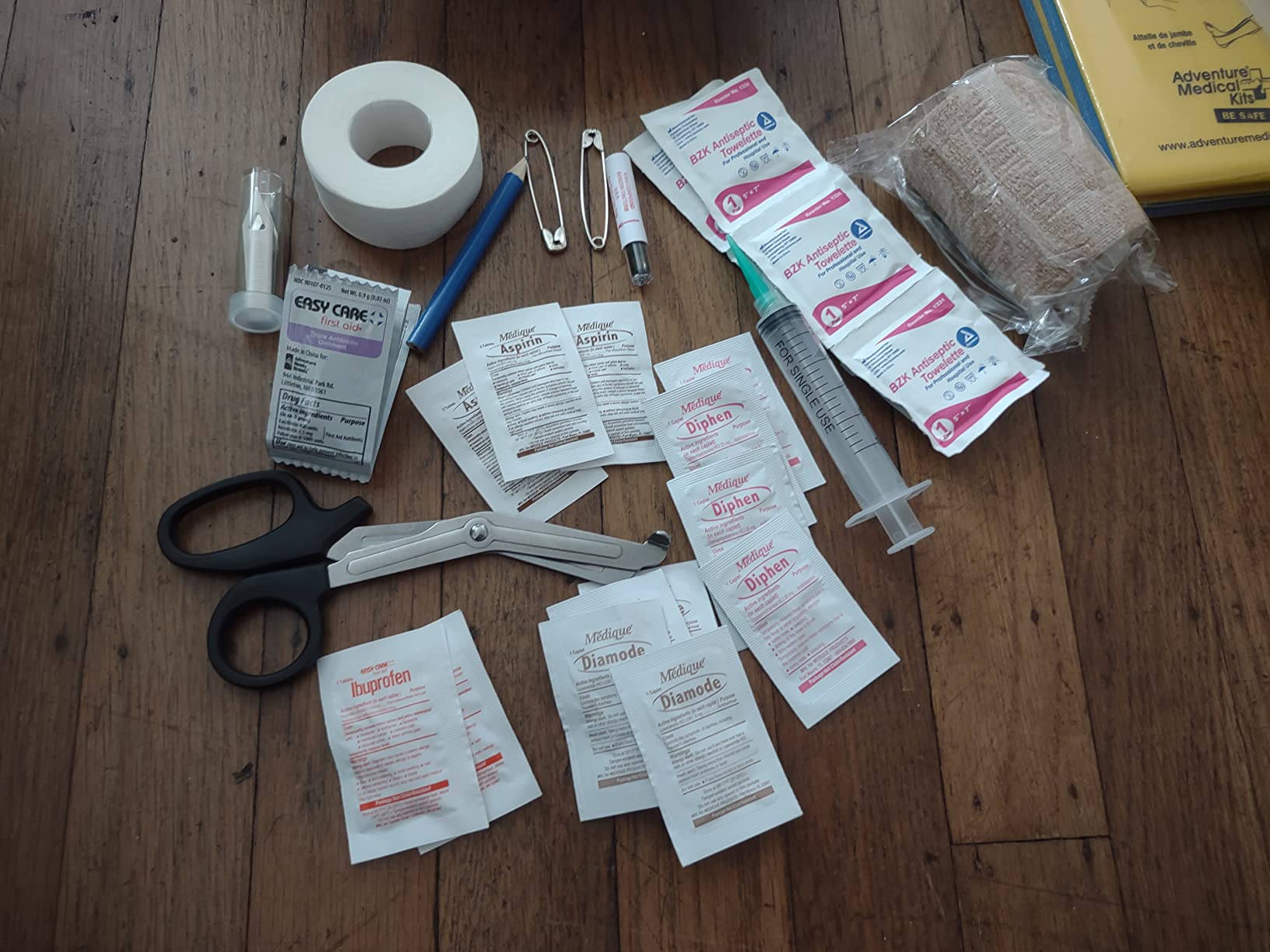 Adventure Medical Kits Ultralight/Watertight Emergency Medical Kit Pro | Includes Laerdal CPR Mask, Irrigation Syringe & Wound Closure Strips for Complete Emergency First Aid Preparedness customer photo 2