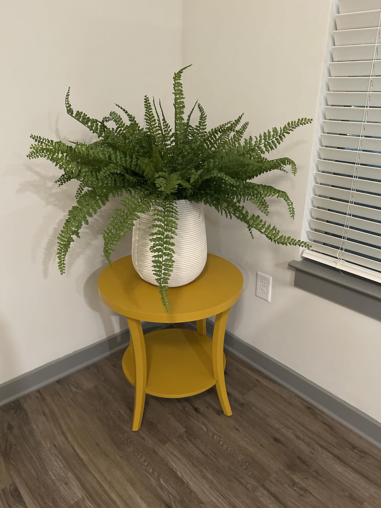 Roundhill Furniture Perth Contemporary Round End Table with Shelf, Espresso customer photo 1