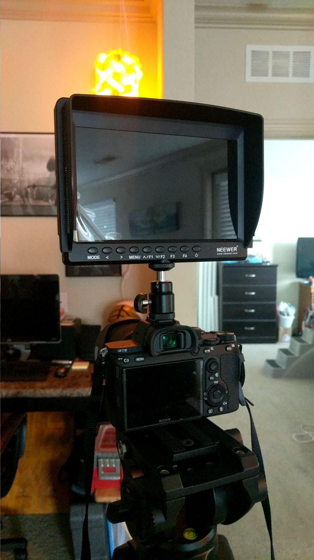 NEEWER F100 7inch Camera Field Monitor HD Video Assist IPS 1280x800 | HDMI Input 1080p, Sunshade, Ball Head for DSLR Cameras, Handheld Stabilizer, Film Video Making Rig, Battery Not Included customer photo 2