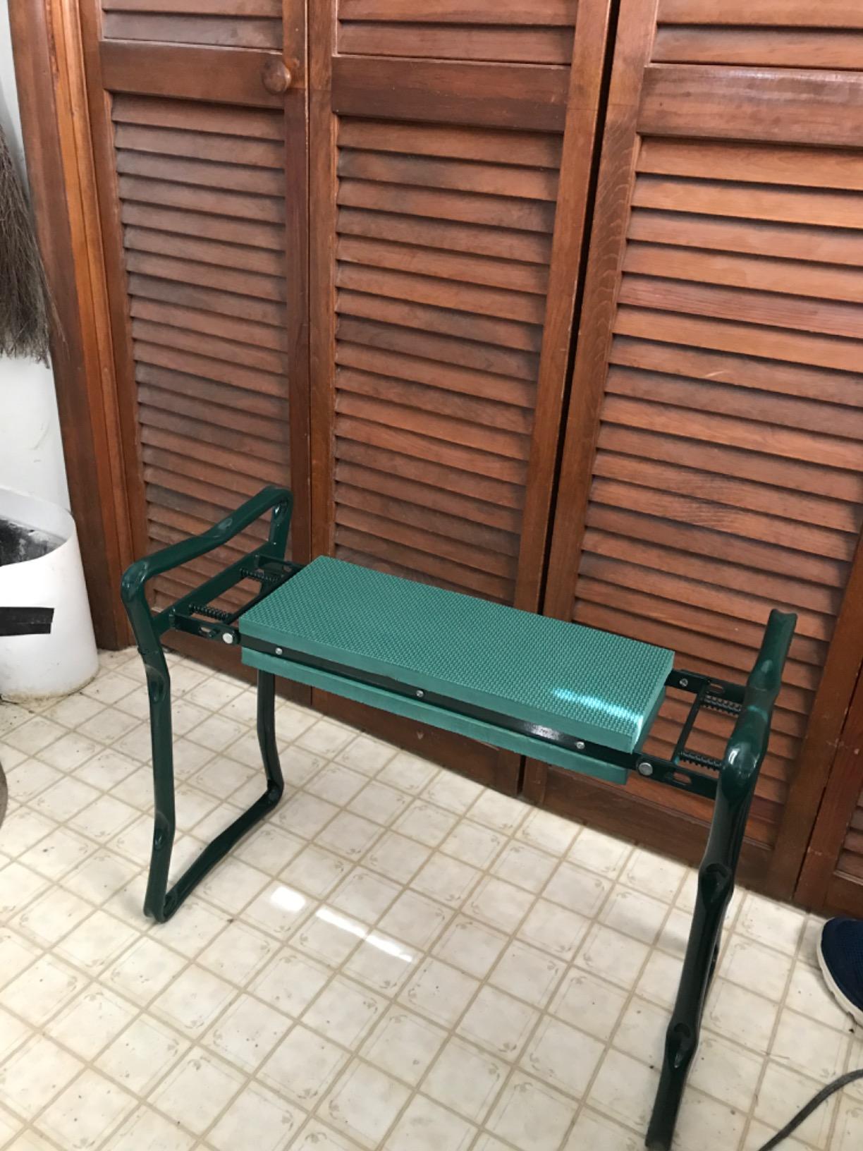 LEMY 2 in 1 Garden Kneeler and Seat - Portable Heavy Duty Folding Garden Stool with EVA Foam Kneeling Pad, Removable Tools Pouches, Steel Frame customer photo 1