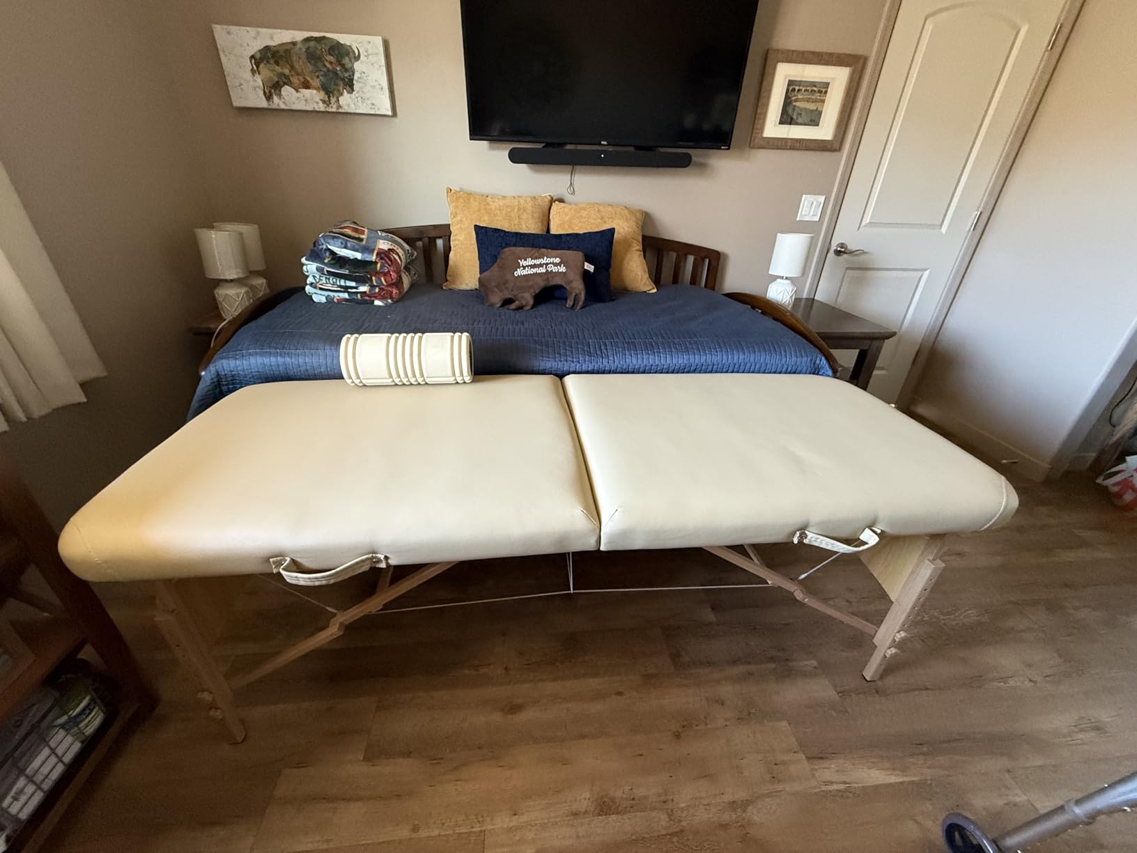 Saloniture Basic Portable Folding Massage Table - Black customer photo 2