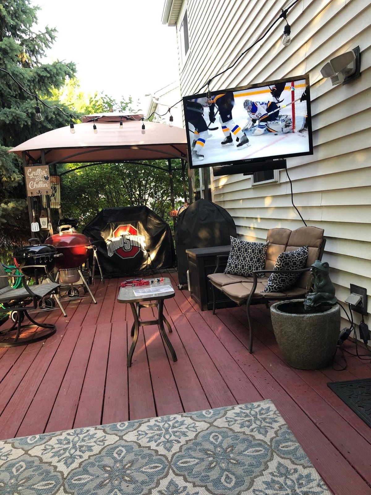 SunBrite SE 43-inch Partial Sun Outdoor TV | 4K Ultra HD LED Weatherproof Television - Includes Speaker bar (SB-SE-43-4K-BL) customer photo 1