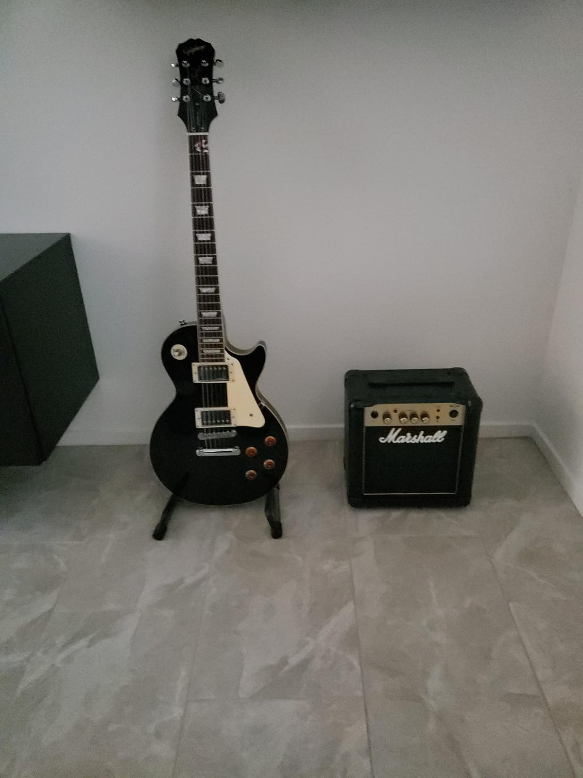 Marshall Amps Guitar Combo Amplifier (M-MG10G-U) customer photo 2