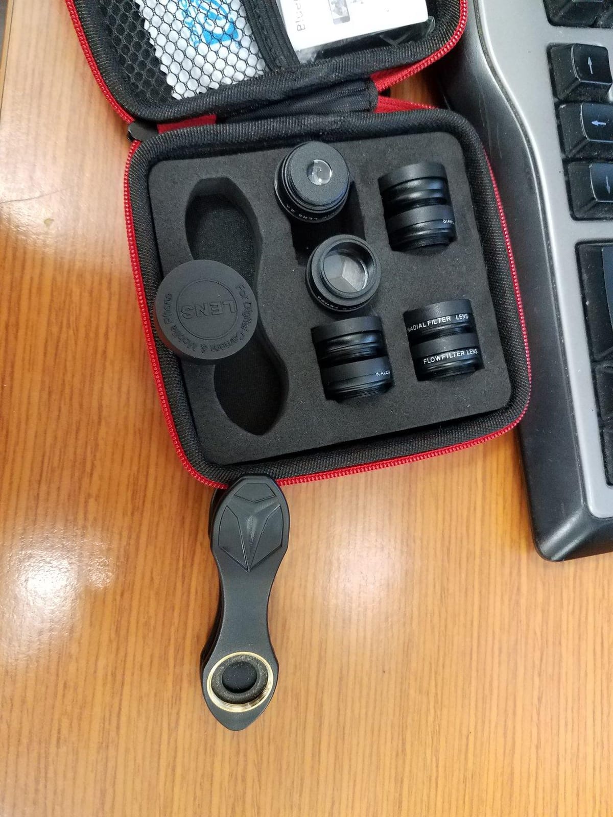 Apexel Phone Camera Lens-Macro Lens+Wide Lens+Fisheye Lens+Telephoto Lens+CPL/Flow/Radial/Star Filter+Kaleidoscope 3/6 Lens 10 in 1 Lens Kit +Remote Shutter for iPhone, Samsung,LG and Most Smartphones customer photo 2