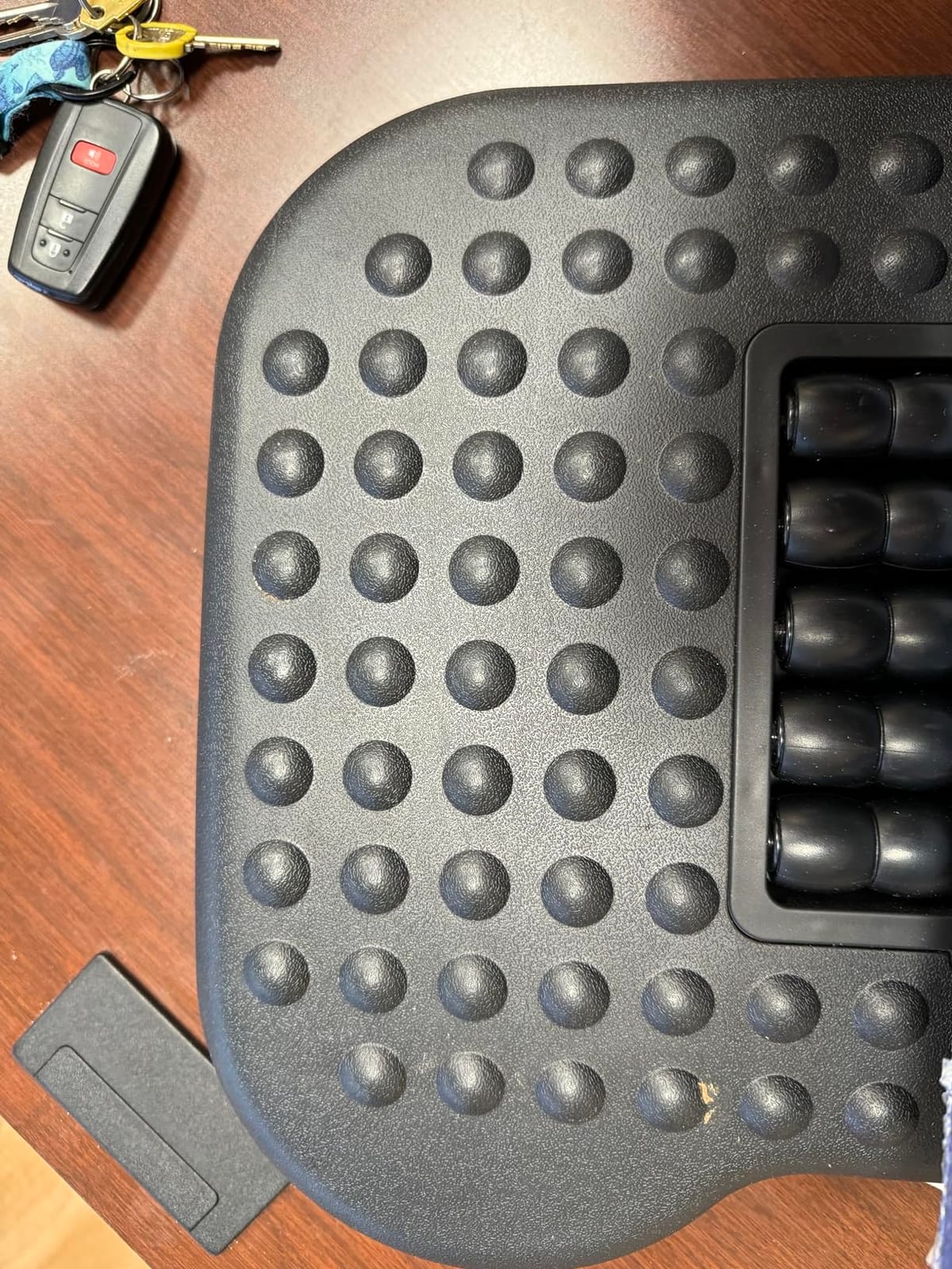 Mount-It! Ergonomic Under Desk Footrest with Massage Rollers, Adjustable Height & 30 Degree Tilt Foot Rest Under Desk (4.25