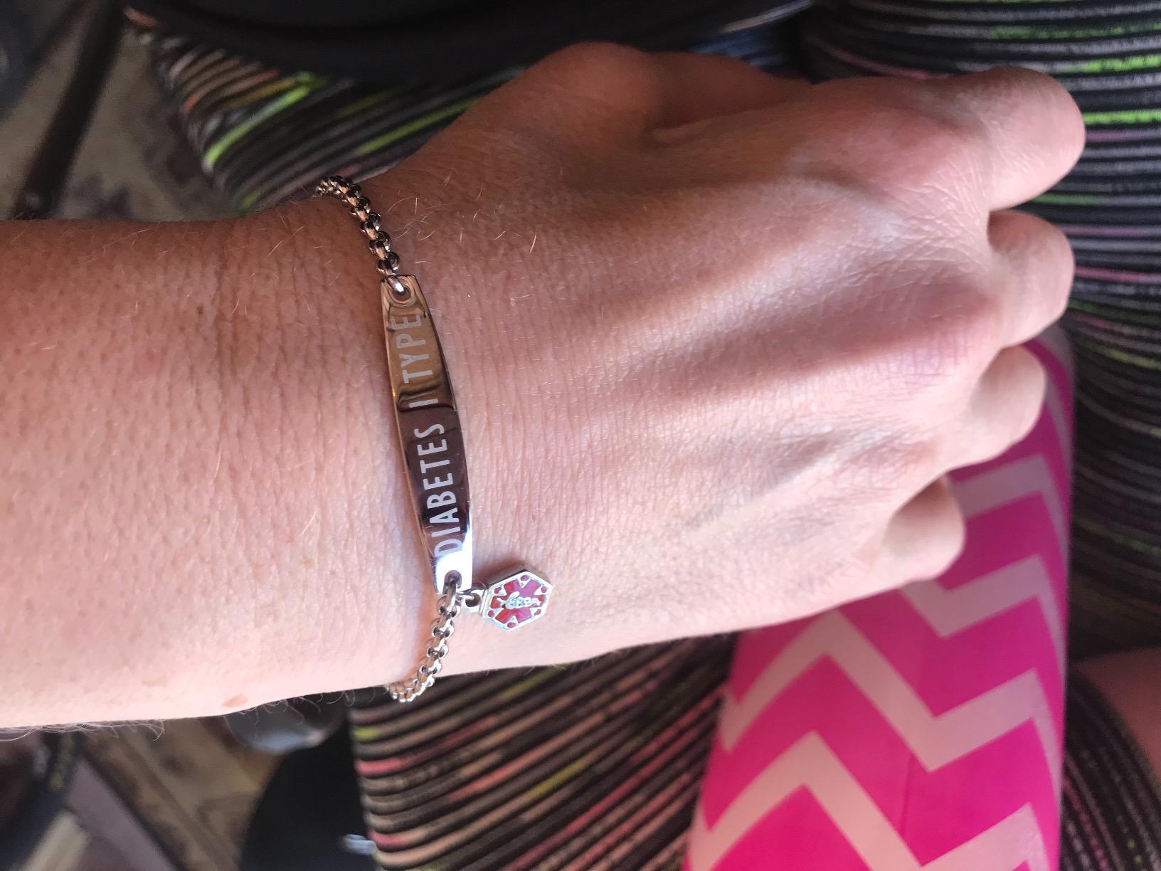 LinnaLove-Pre-engraved Simple Rolo chain Medical alert id bracelet for Women customer photo 2