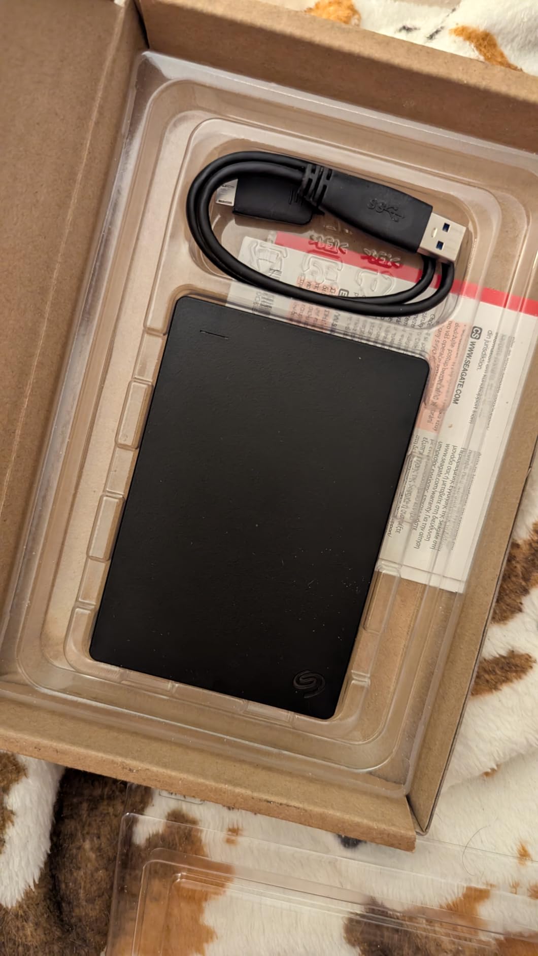 Seagate Portable 2TB External Hard Drive HDD - USB 3.0 for PC, Mac, PlayStation, & Xbox -1-Year Rescue Service (STGX2000400) | Everyday HDD storage. Plug-and-play backup. Windows & macOS. Adobe CC trial included. 1-Year Warranty customer photo 1