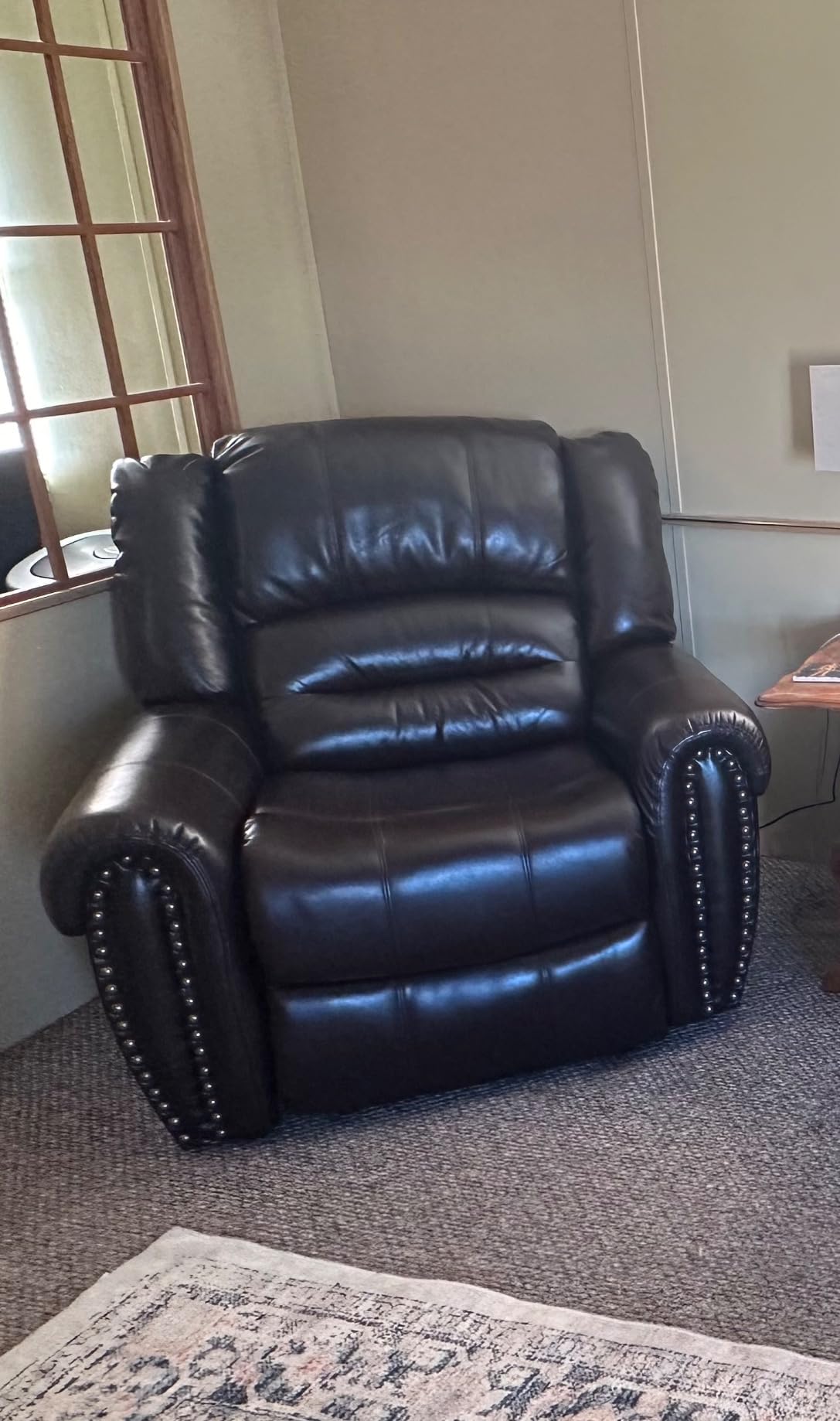 CANMOV Leather Recliner Chair, Classic and Traditional Manual Recliner Chair with Comfortable Arms and Back Single Sofa for Living Room, Brown customer photo 1