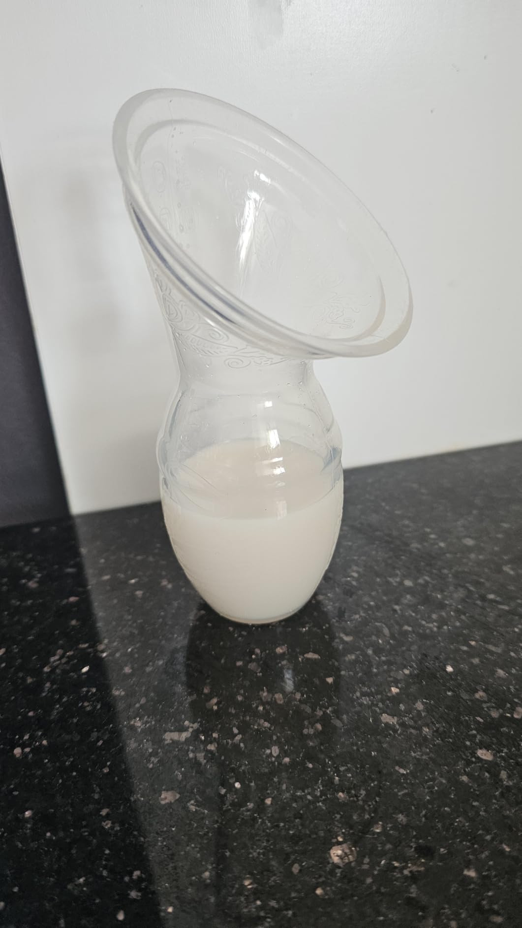 Haakaa Gen.1 Manual Breast Pump for Breastfeeding 4oz/100ml | One-piece Design, BPA Free customer photo 1