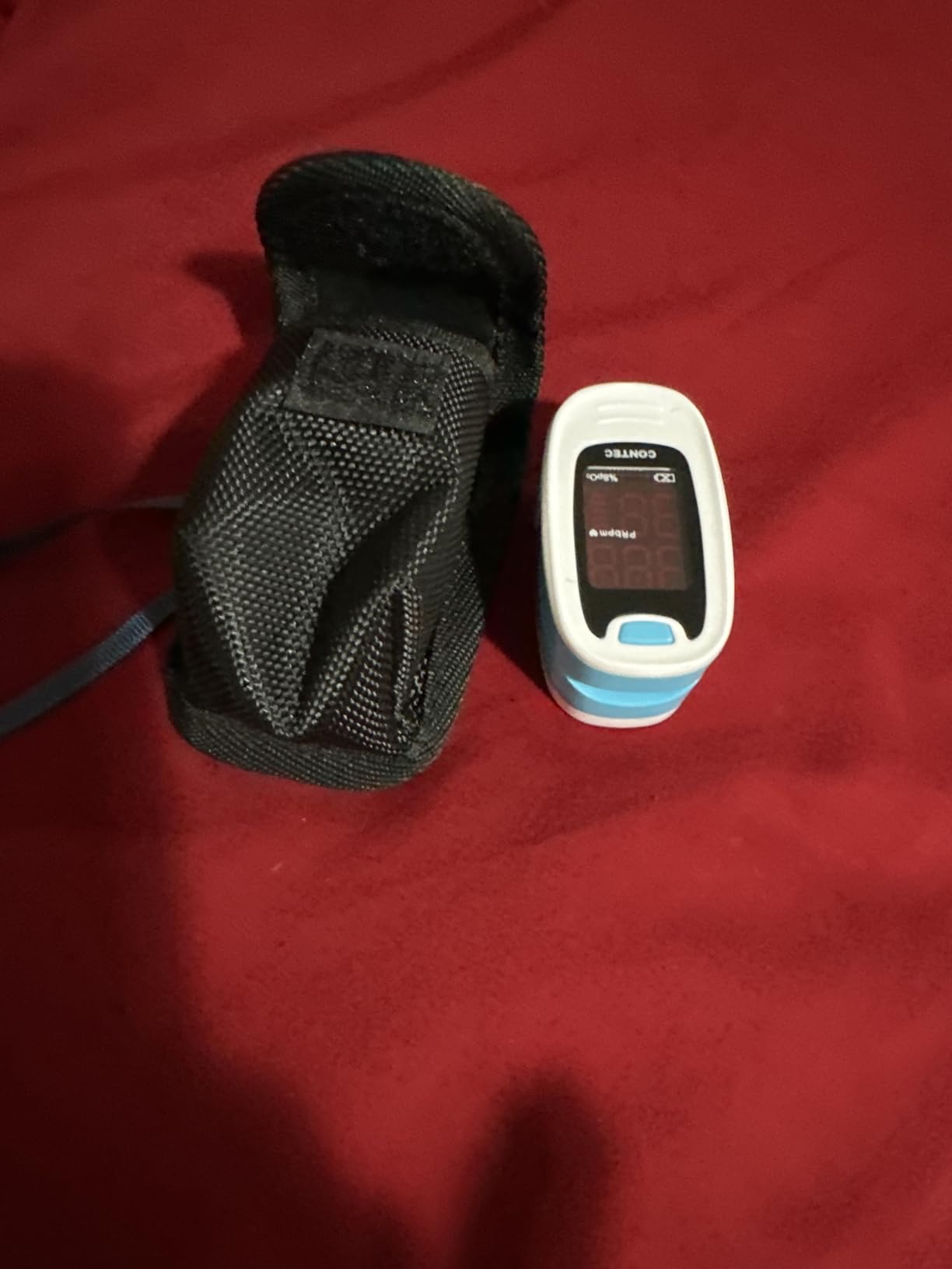 CONTEC Pulse Oximeter, SpO2 & PR Value Blood Oxygen Monitor w/Lanyard | CMS50M LED Fingertip Pulse Oximeter, SpO2, PR & Blood Oxygen Saturation Monitor for Home, Sports & Travel White & Light Blue customer photo 2