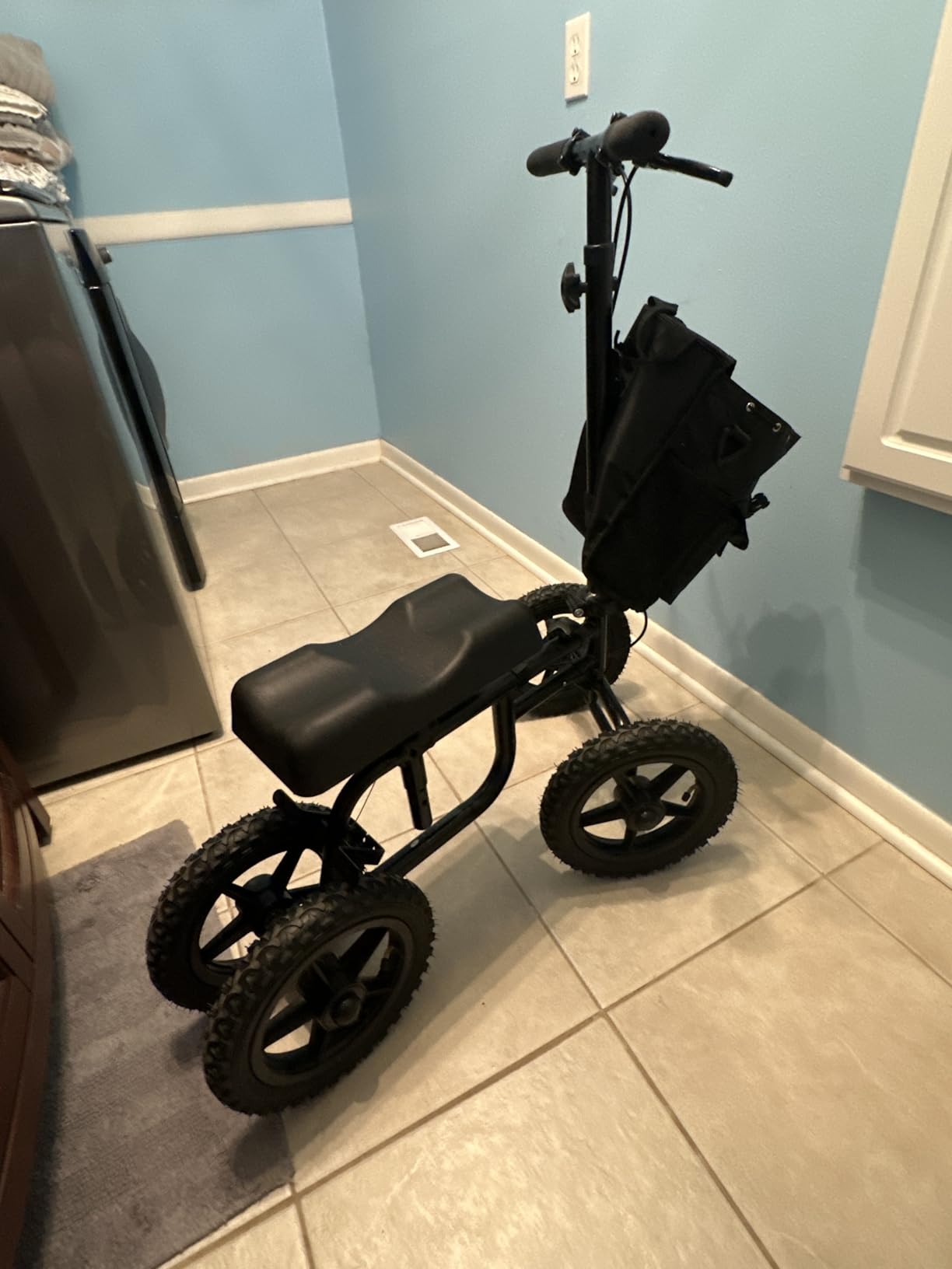 Vive Mobility All Terrain Knee Scooter Walker for Foot Injuries - Adult | Broken Leg Crutch Cart Roller for Surgery, Broken Foot, Ankle Injury - Kneeling Rolling Steerable Seated Wheel Scooter Aid customer photo 1