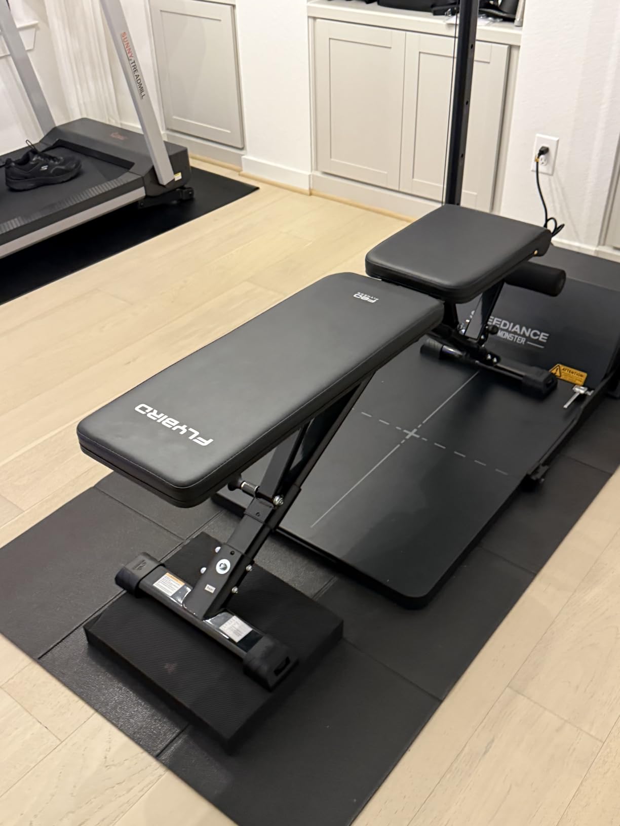FLYBIRD WB5 Weight Bench, ASTM-Certified 800LBS Adjustable Weight Bench Workout Bench Foldable for Home Gym, 90 Degree to -30 Degree FID and 30in Extended Backrest for Bench Press Strength Training Exercise customer photo 2