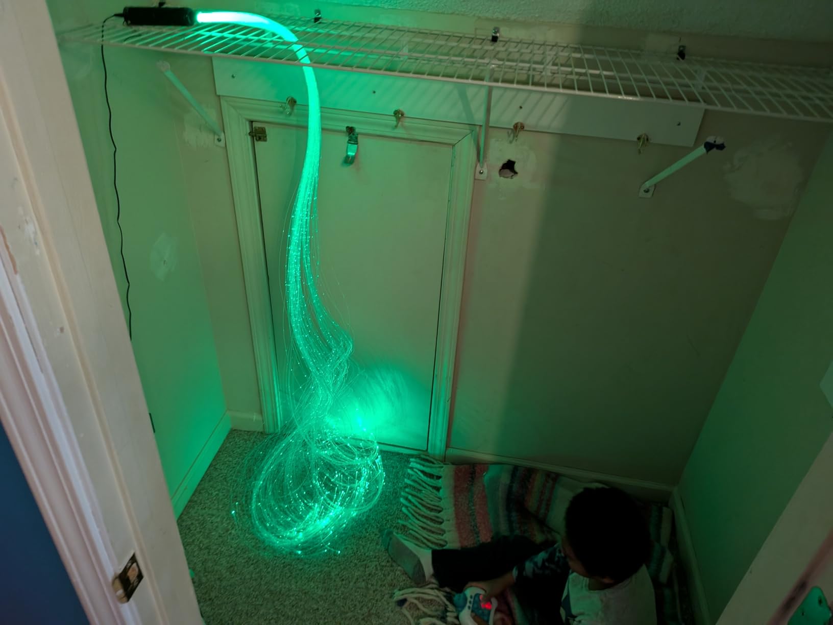 AMKI 6W RGBW Fiber Optic Curtain Light Kit, Bluetooth Waterfall Curtain Light for Window Sensory Room Home Decoration with Flash Point Fiber Optic Cables 200strands 0.03in/0.75mm 6.5ft/2m customer photo 2
