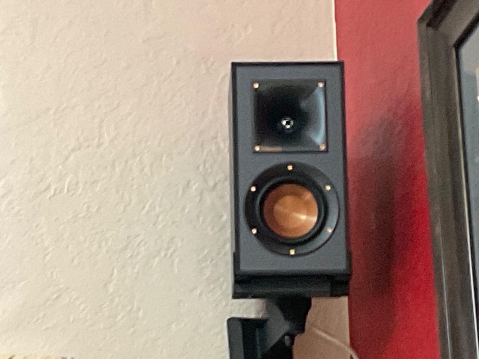 Klipsch R-41M Reference Bookshelf Speakers (Pair), Black customer photo 2