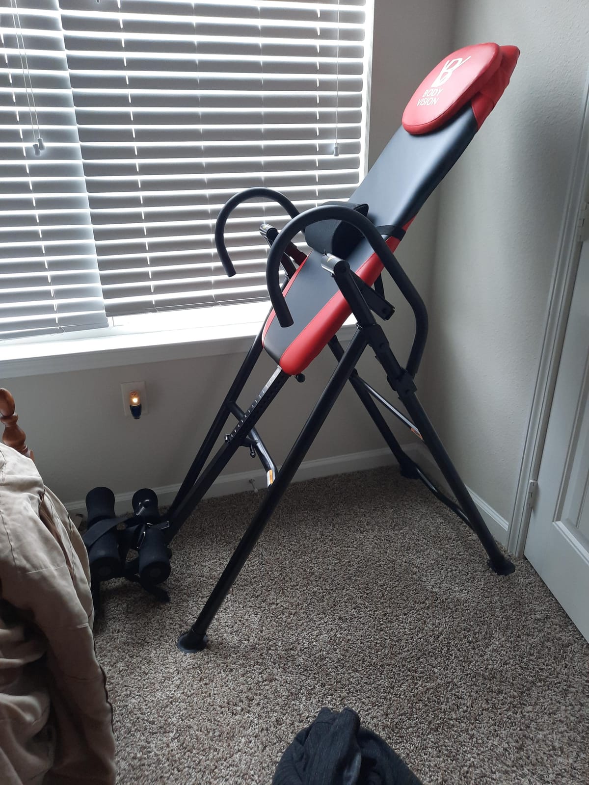 Body Vision IT9550 Deluxe Inversion Table with Adjustable Head Rest & Lumbar Support Pad, Heavy Duty up to 250 lbs., Red customer photo 2