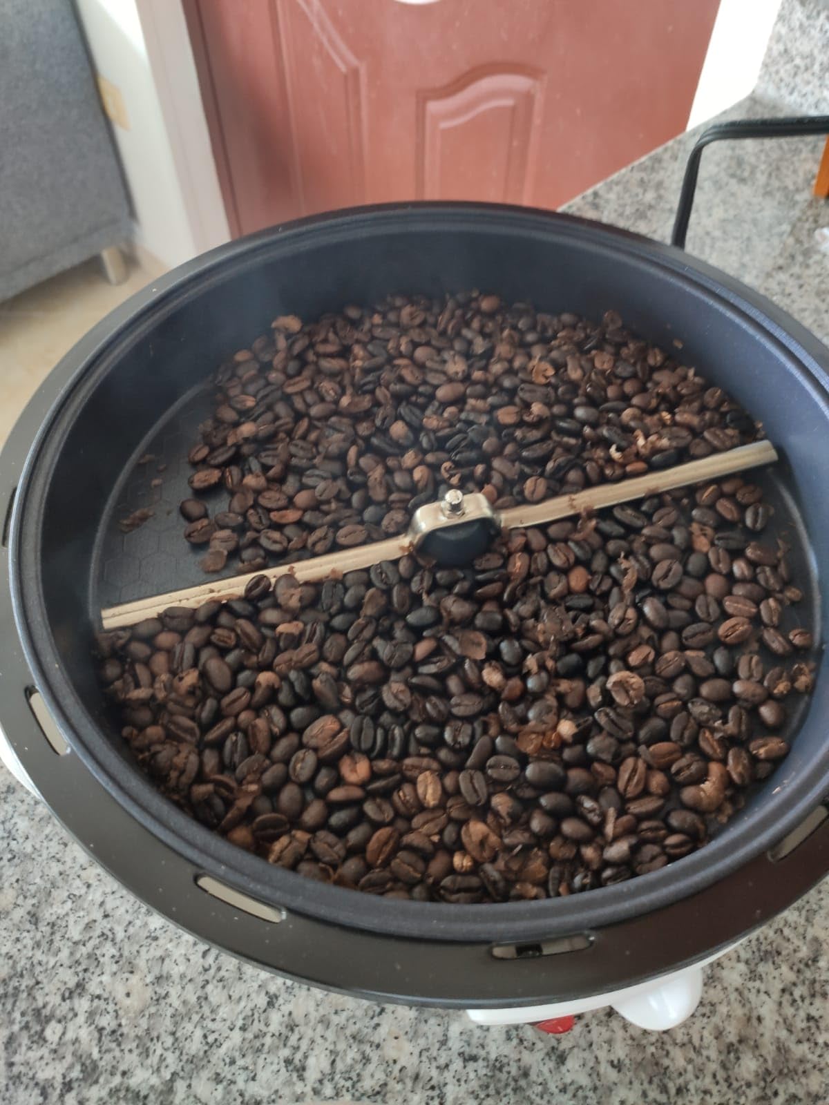JIAWANSHUN 1.1LB Electric Coffee Bean Roaster 1200W, 0-240C Adjustable Temp, Non-Stick Pan, for Green Coffee Beans customer photo 1