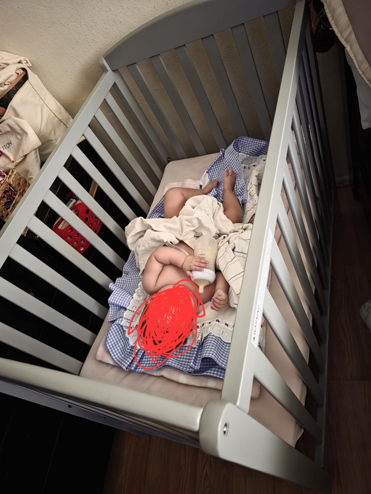 Delta Children Emery Mini Convertible Baby Crib with 2.75-inch Mattress, Grey customer photo 2