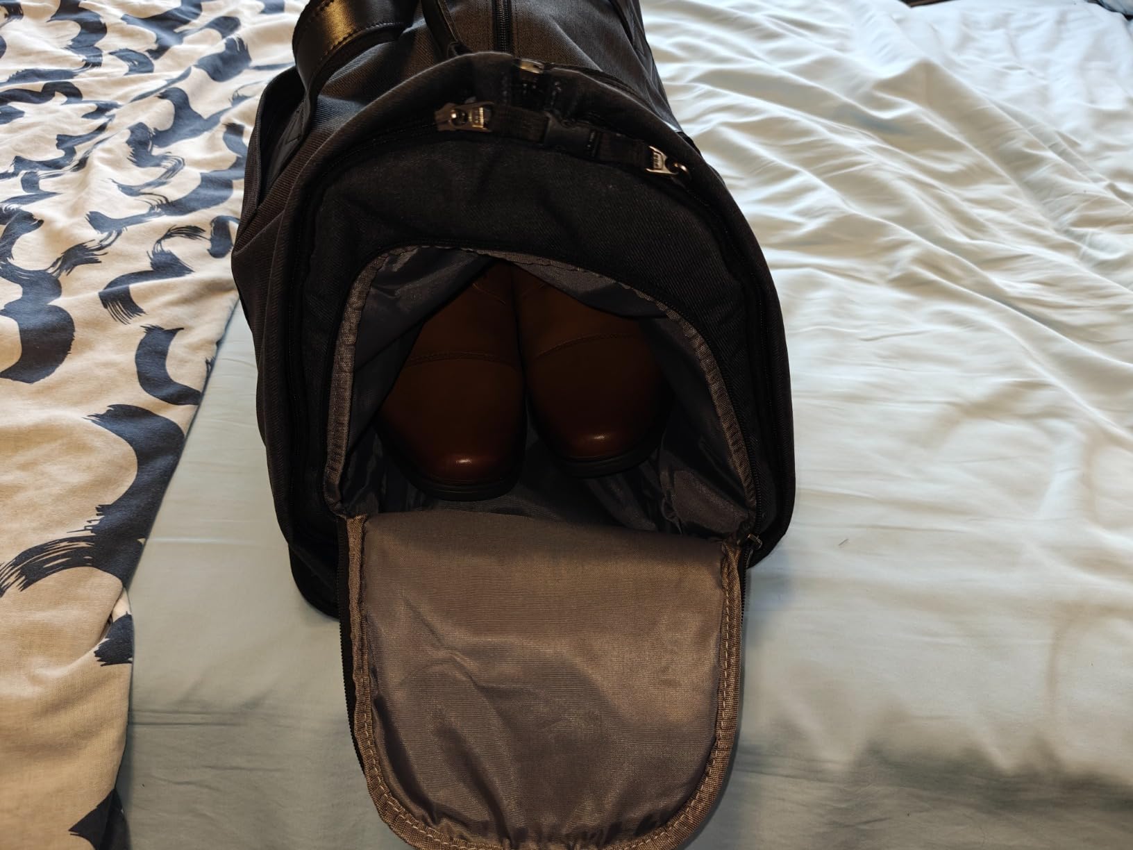Garment Bags for Travel, 45L Carry on Convertible Garment Duffle bag customer photo 1