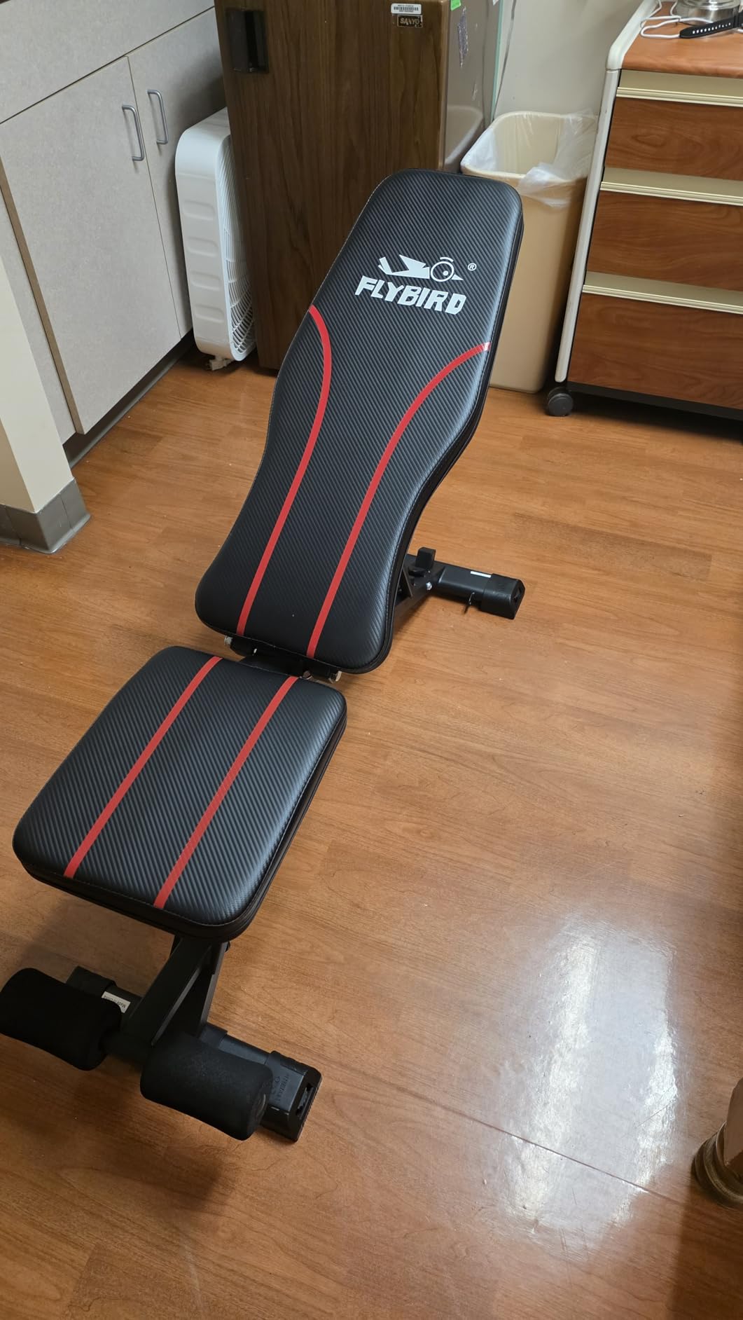FLYBIRD WB2 Weight Bench, Adjustable Weight Bench for Full Body Workout | Foldable Gym Bench with Flat Upright Decline Incline Bench, 8 Backrests, Premium Leather, Fast Adjustable and Space Saving customer photo 2