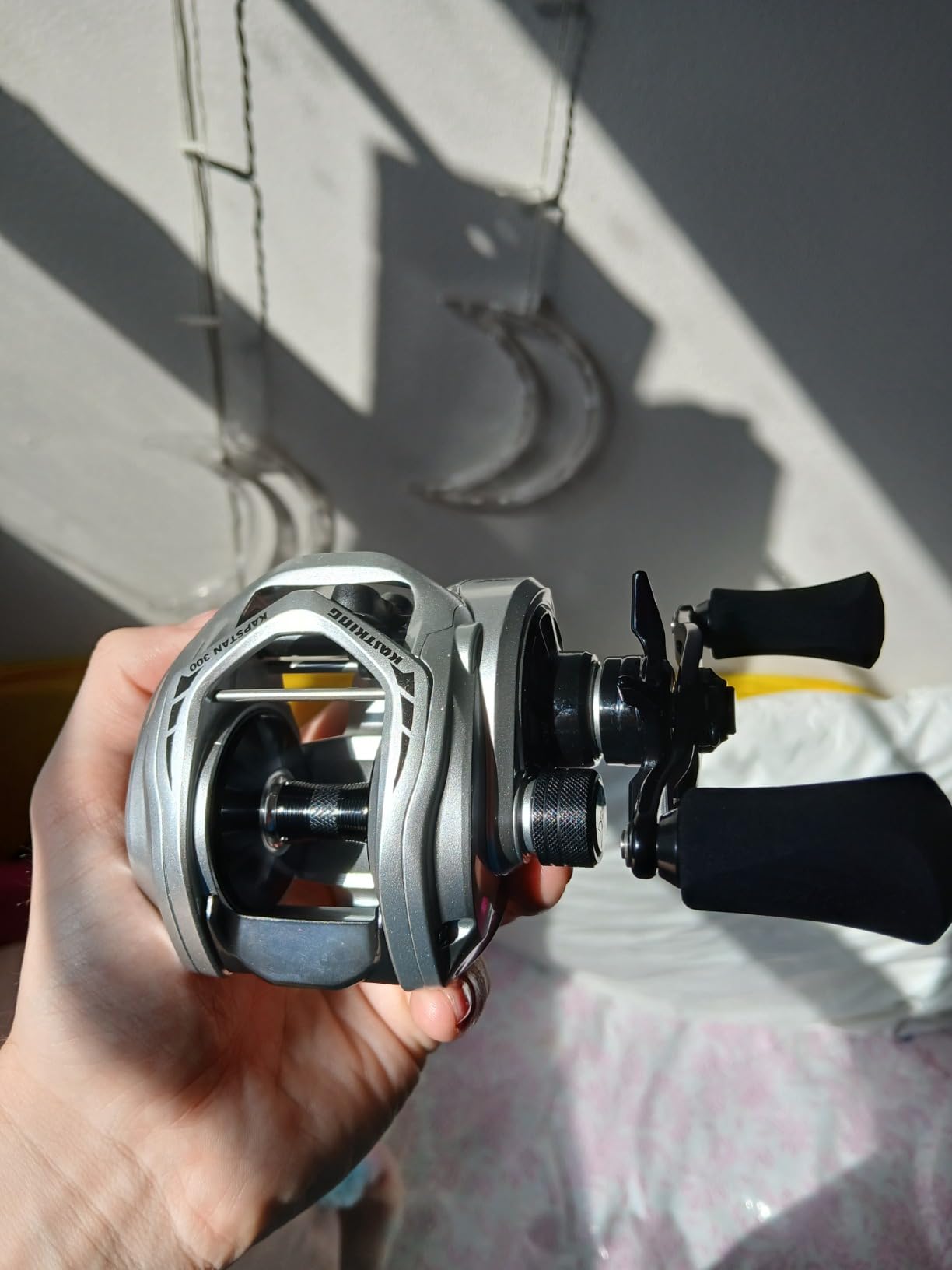 KastKing Kapstan Elite 300 Baitcasting Fishing Reels, 5.4:1 Gear Ratio, Max Drag 35 lb, 8+1 Double Shielded BB, 10.8 oz, Graphite Frame, Adjustable Centrifugal Brake, Large Capacity, Low-Profile customer photo 2