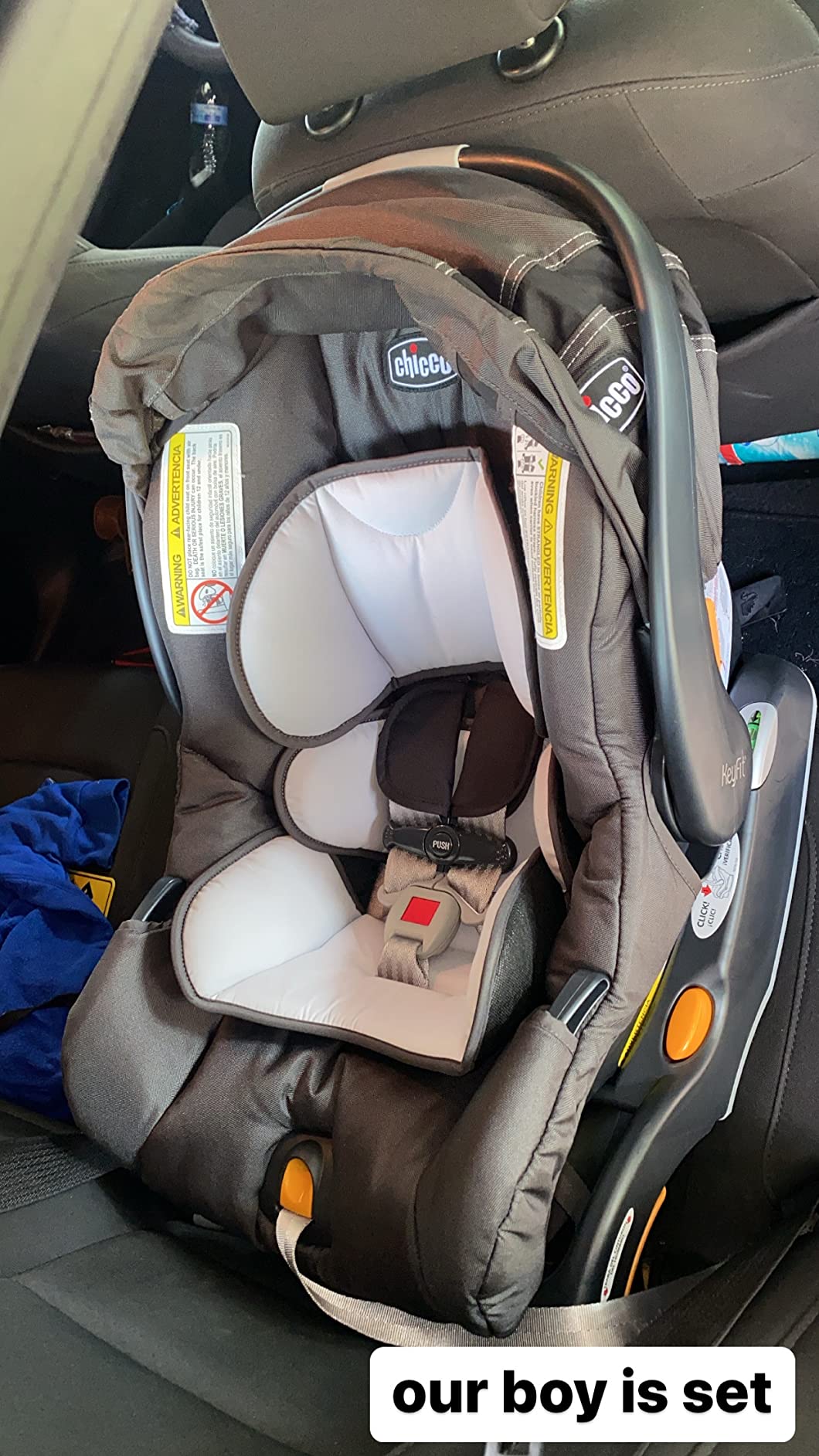 Chicco KeyFit Infant Car Seat and Base, Rear-Facing, 4-30 lbs | Encore color, infant car seat insert for newborns included, 5-point harness, Chicco stroller compatible, washable seat pad customer photo 2