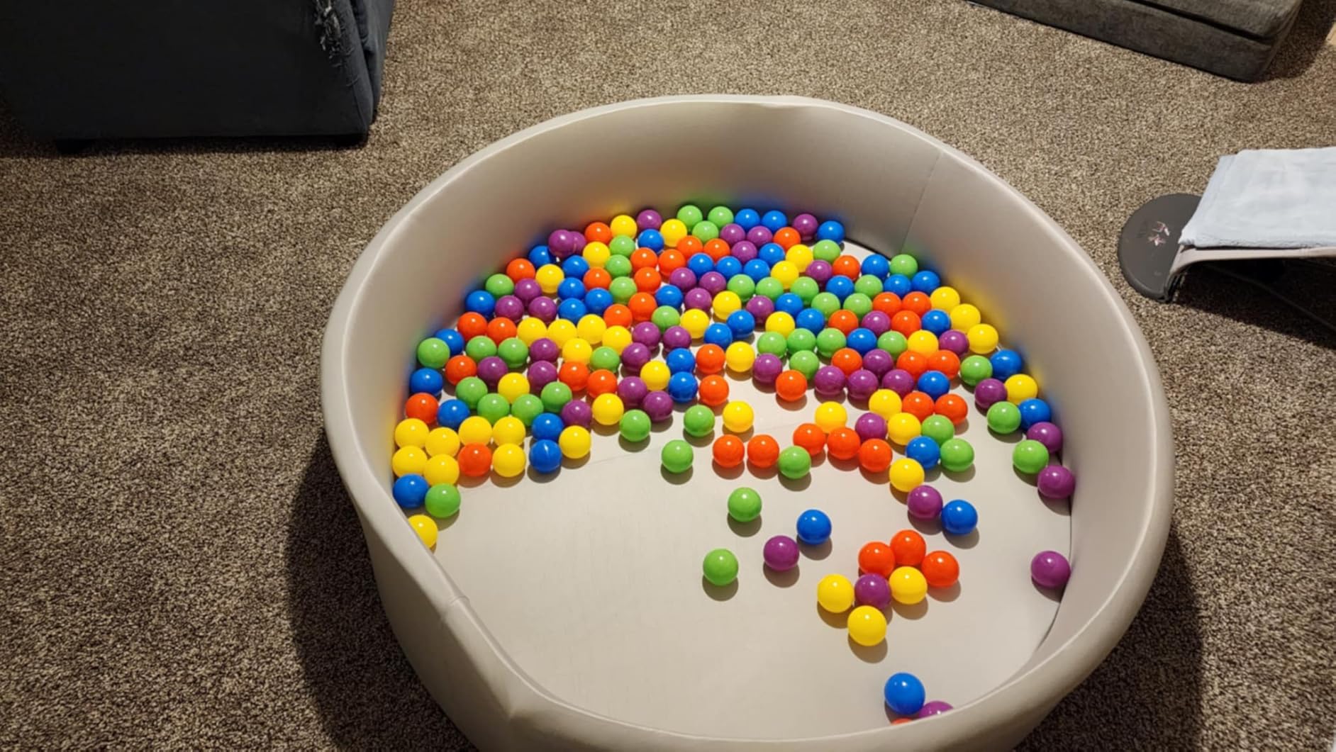 TRENDBOX Foam Ball Pit, 36