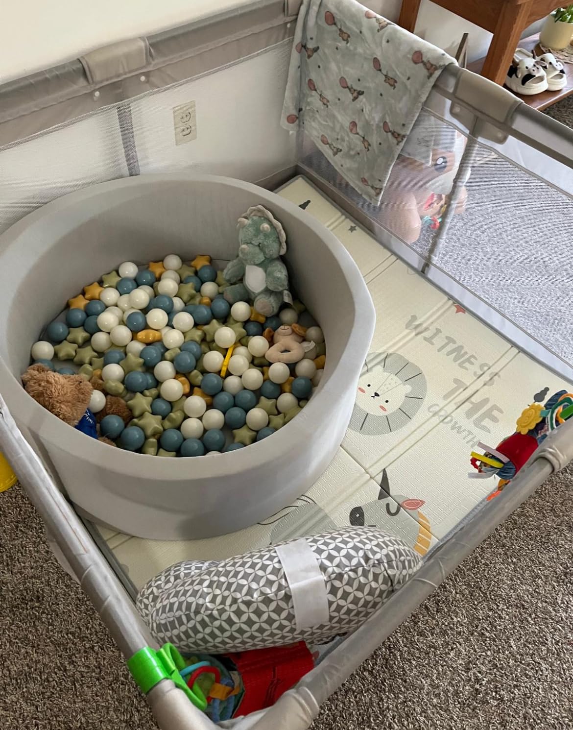 TRENDBOX Foam Ball Pit, 36