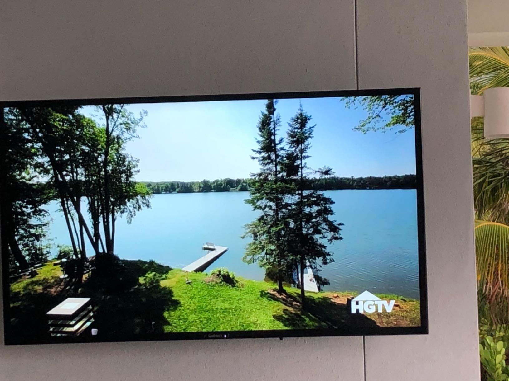 SunBrite Veranda 2 Series 43-inch Full Shade Outdoor TV | 4K Ultra HD HDR LED Weatherproof Television - Direct Lit LED Screen with All-Weather Remote (SB-V-43-4KHDR-BL) customer photo 1