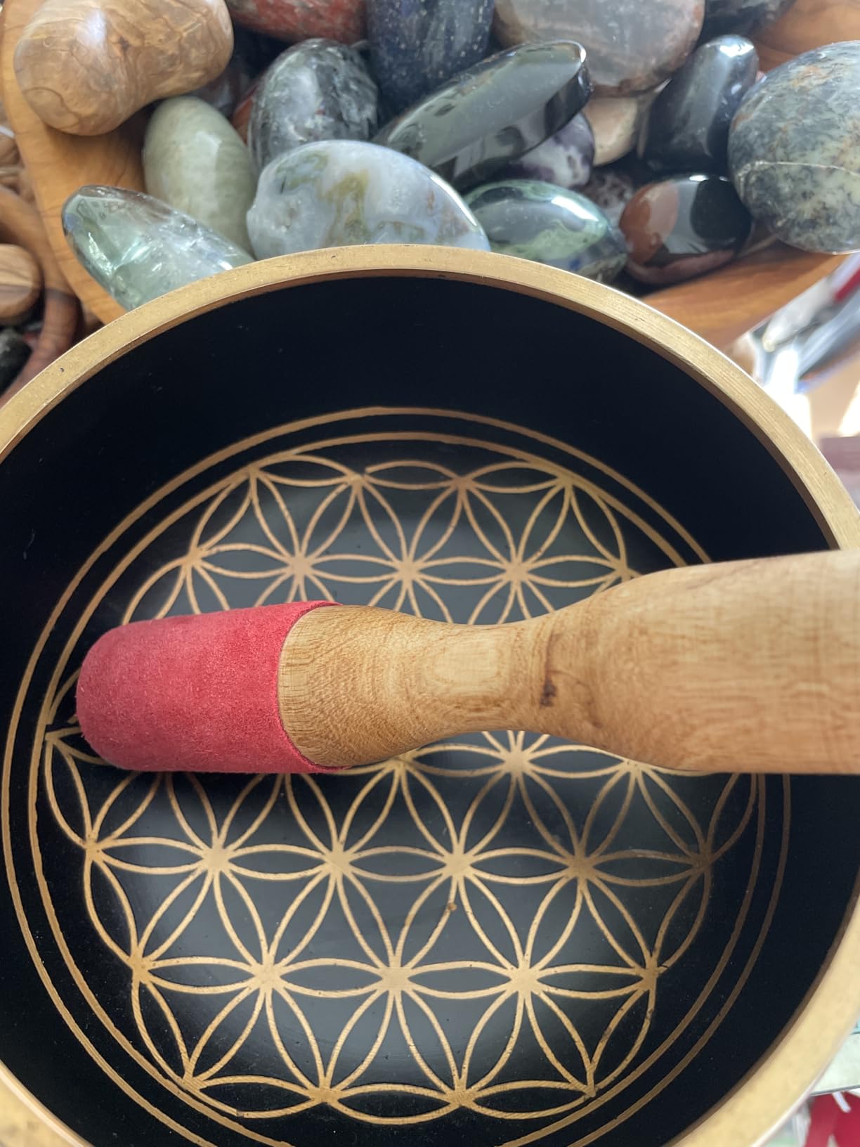 6 inch Flower of Life Design Singing Bowl with Mallet and Cushion. Tibetan Sound Bowls for Energy Healing, Mindfulness, Grounding, Zen, Meditation, Feng Shui customer photo 2