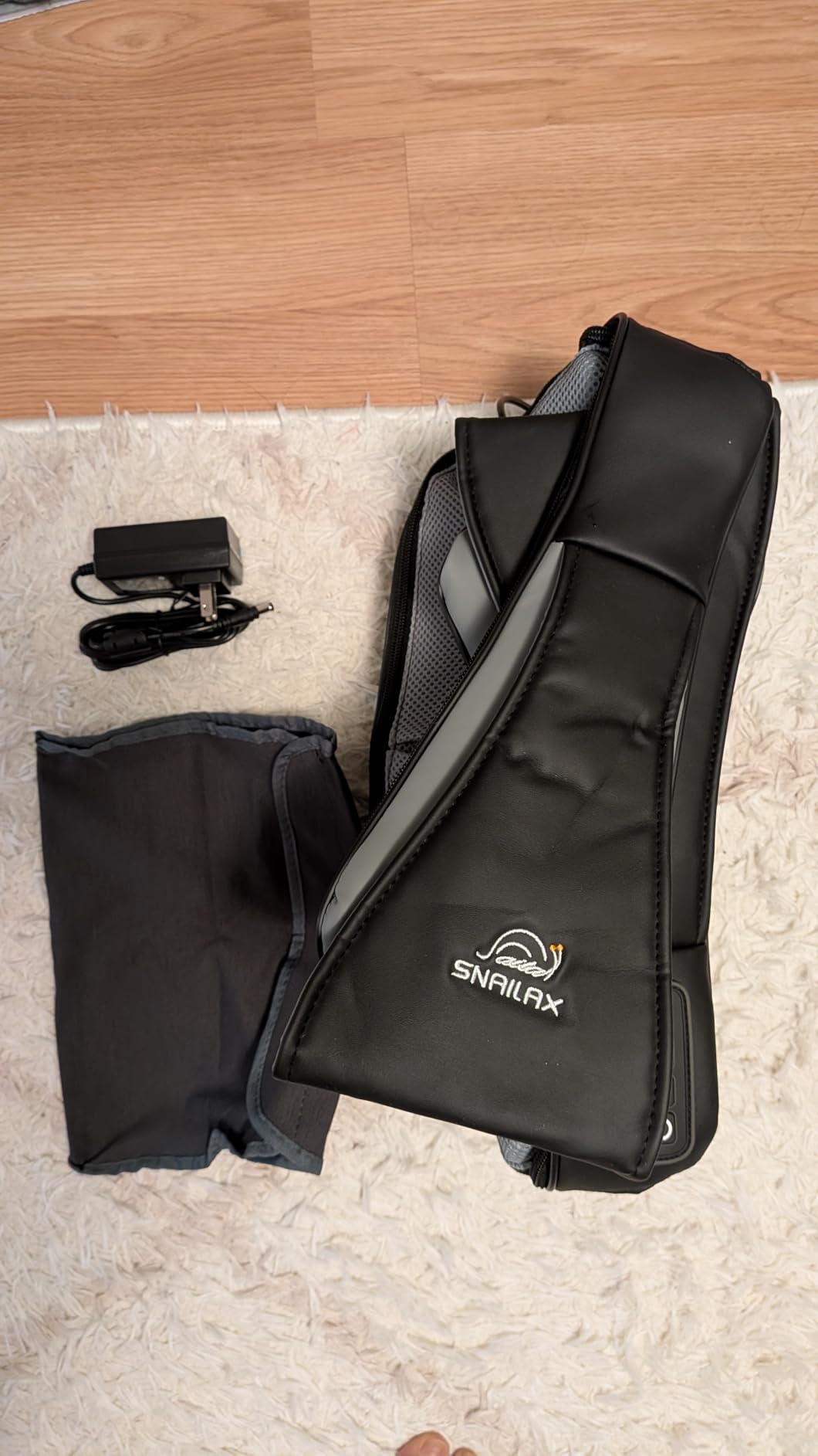 Snailax Cordless Shiatsu Neck and Shoulder Massager with Heat | 8 Kneading Nodes, 2 Intensities, 70-80 Min Cordless Use, Rechargeable, FSA Eligible Neck, Back & Shoulders, Timer, Gift customer photo 1