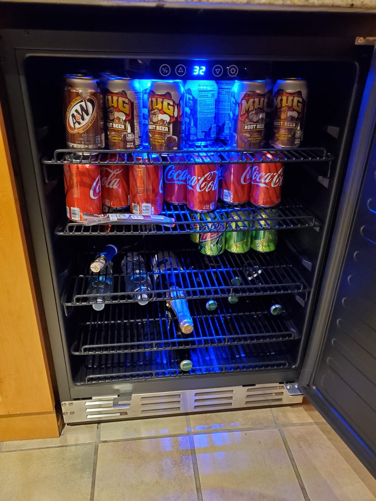 Kalamera 24 inch Stainless Steel Beverage Refrigerator, Outdoor Mini Fridge | Under Counter Beverage Cooler for 154 Cans with 32-41℉ Temperature Range - Soda, Beer Refrigerator with Soild Stainless Door customer photo 1