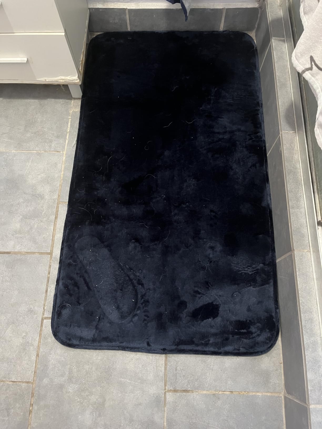 GORILLA GRIP® Memory Foam Bath Rugs, Soft Absorbent Velvet Bathroom Mats, Durable Dots on Underside, Machine Washable Bathmat, Carpet Rug Room Decor for Shower Floor, 24x17 Mat, Graphite Gray customer photo 2