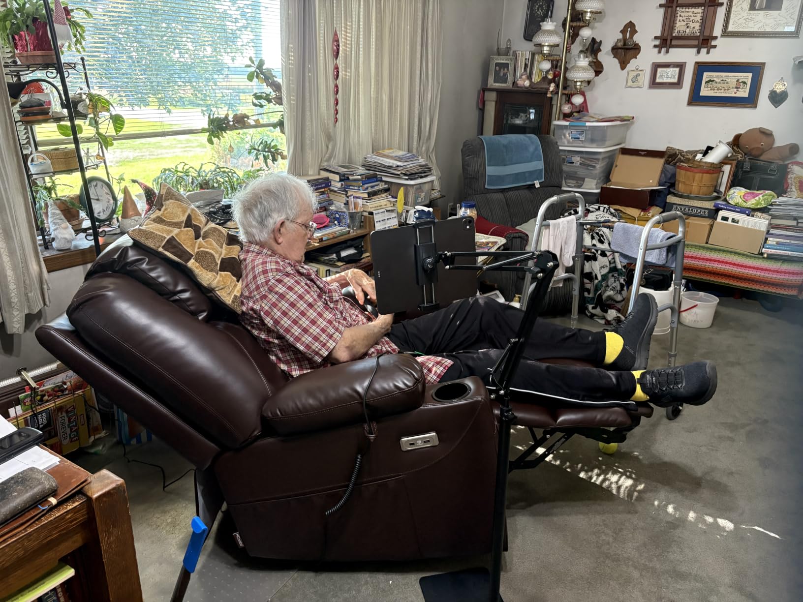 MCombo Power Lift Recliner Chair for Elderly, Heat and Massage 7040(Medium) customer photo 1