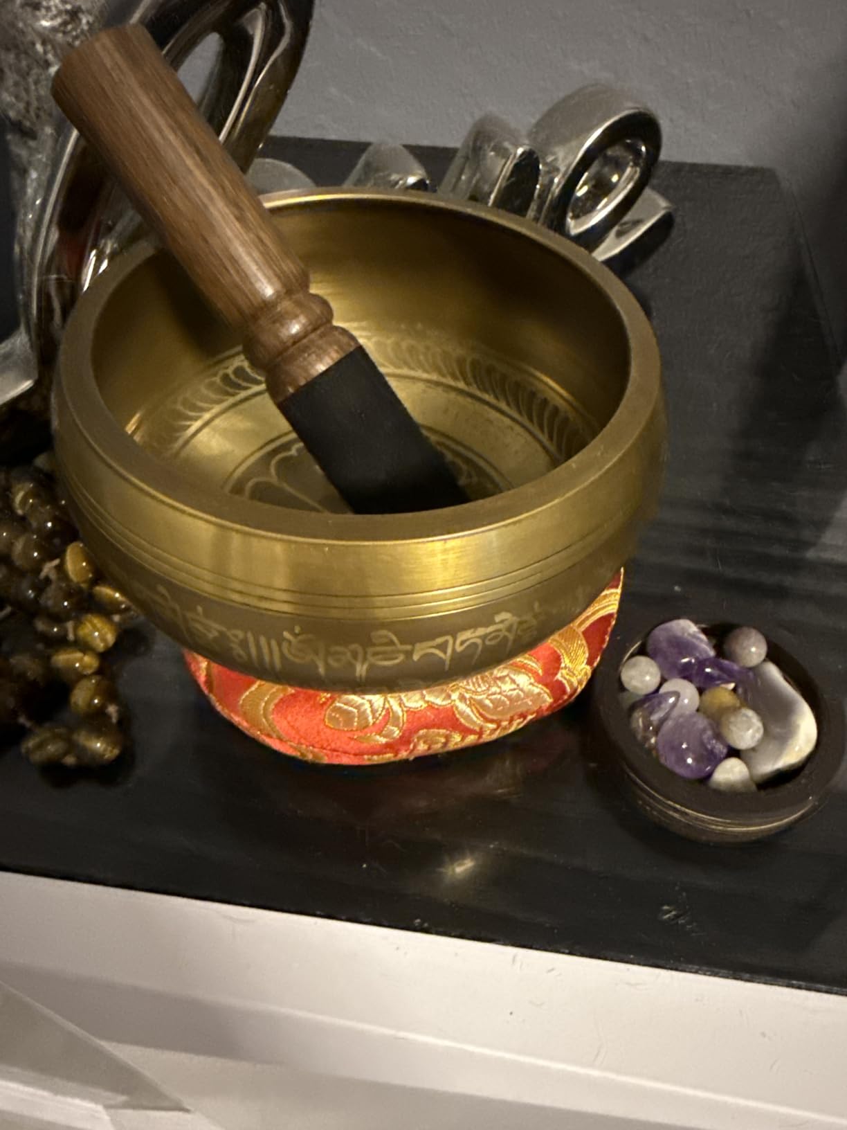AKLOT HandMade Meditation Singing Bowl: Tibetan Sound Bowl Set with Pure Tone, Sound Bath Bowl with Cushion, Mallet, Carry Bag, Spiritual Gift for Chakra Clearing, Yoga, Prayer, Relaxation (5 Inch) customer photo 2