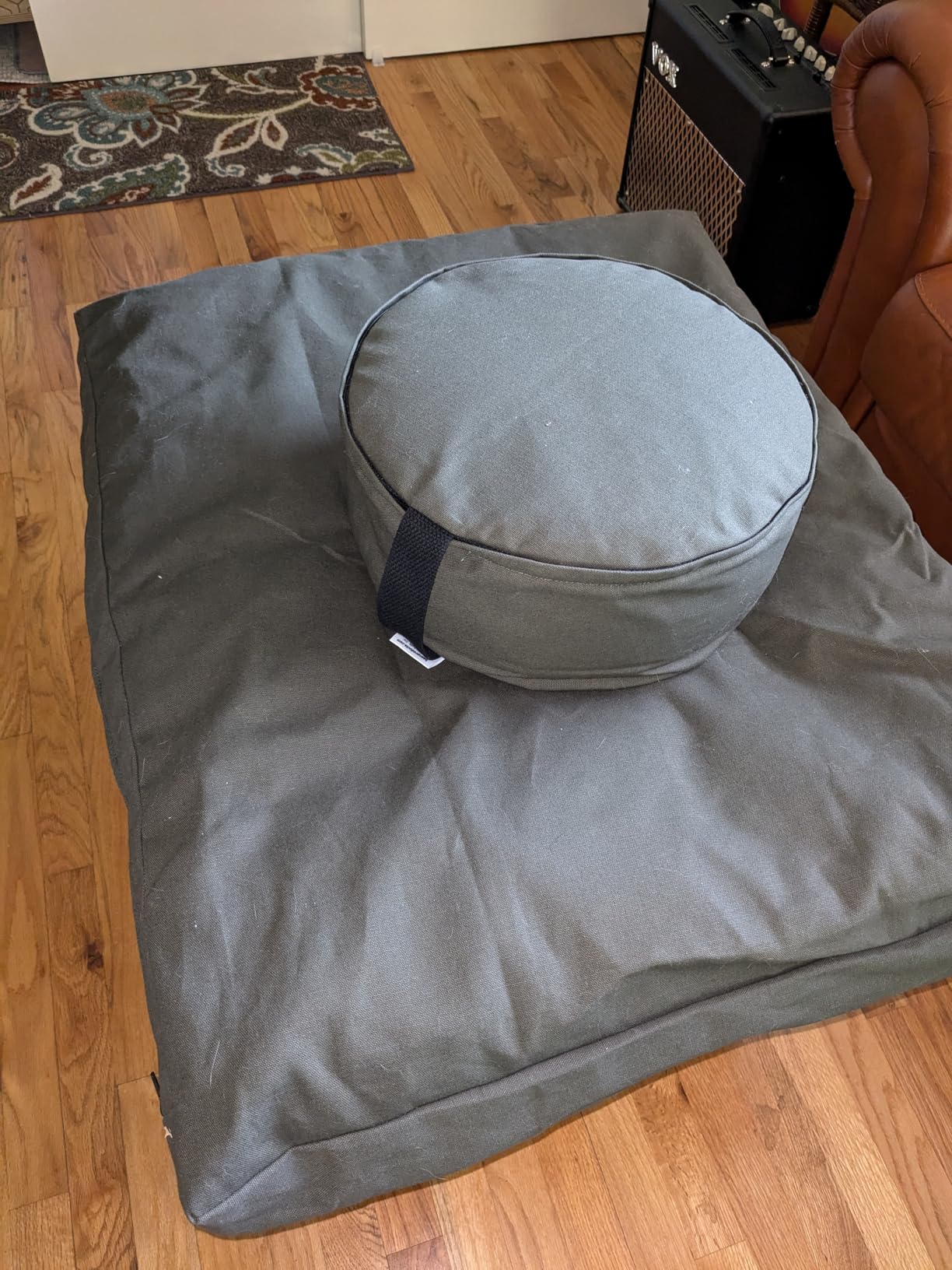 Bean Products Meditation Cushion Mat Set - Zafu Floor Pillow Organic Buckwheat Pillow + Cotton Filled Zabuton Prayer Pad - Made in USA customer photo 2