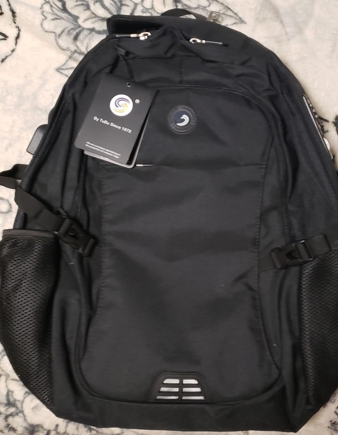 SHRRADOO Travel Laptop Backpack for Men Women, College High Schoolbag | Anti Theft Backpack with Combination Lock, Carry On Flight Approved, Fit 17 Inch Laptop, Bookbag School Backpack, Work Daypack customer photo 1