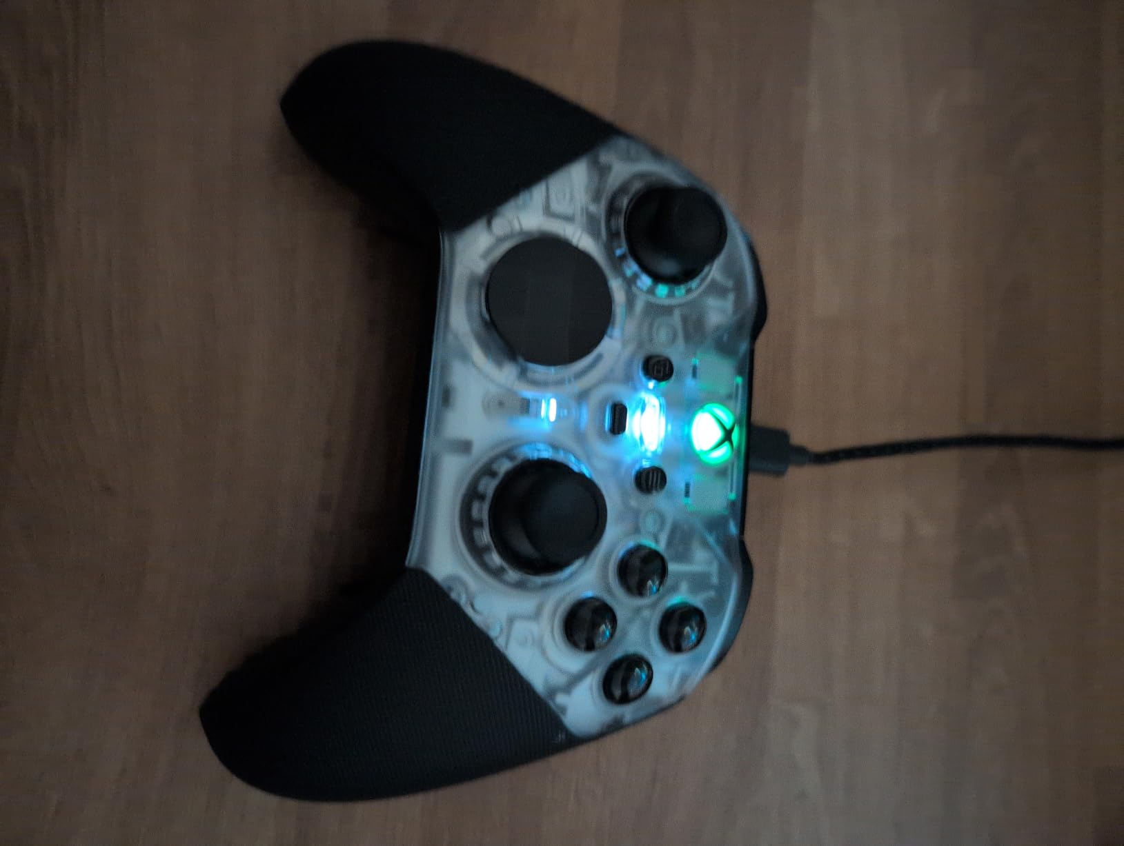 Xbox Wireless Gaming Controller | Elite Series 2 | Black | Consoles, PCs, TVs, mobile, and more | Adjustable Thumbsticks | Trigger Locks customer photo 2