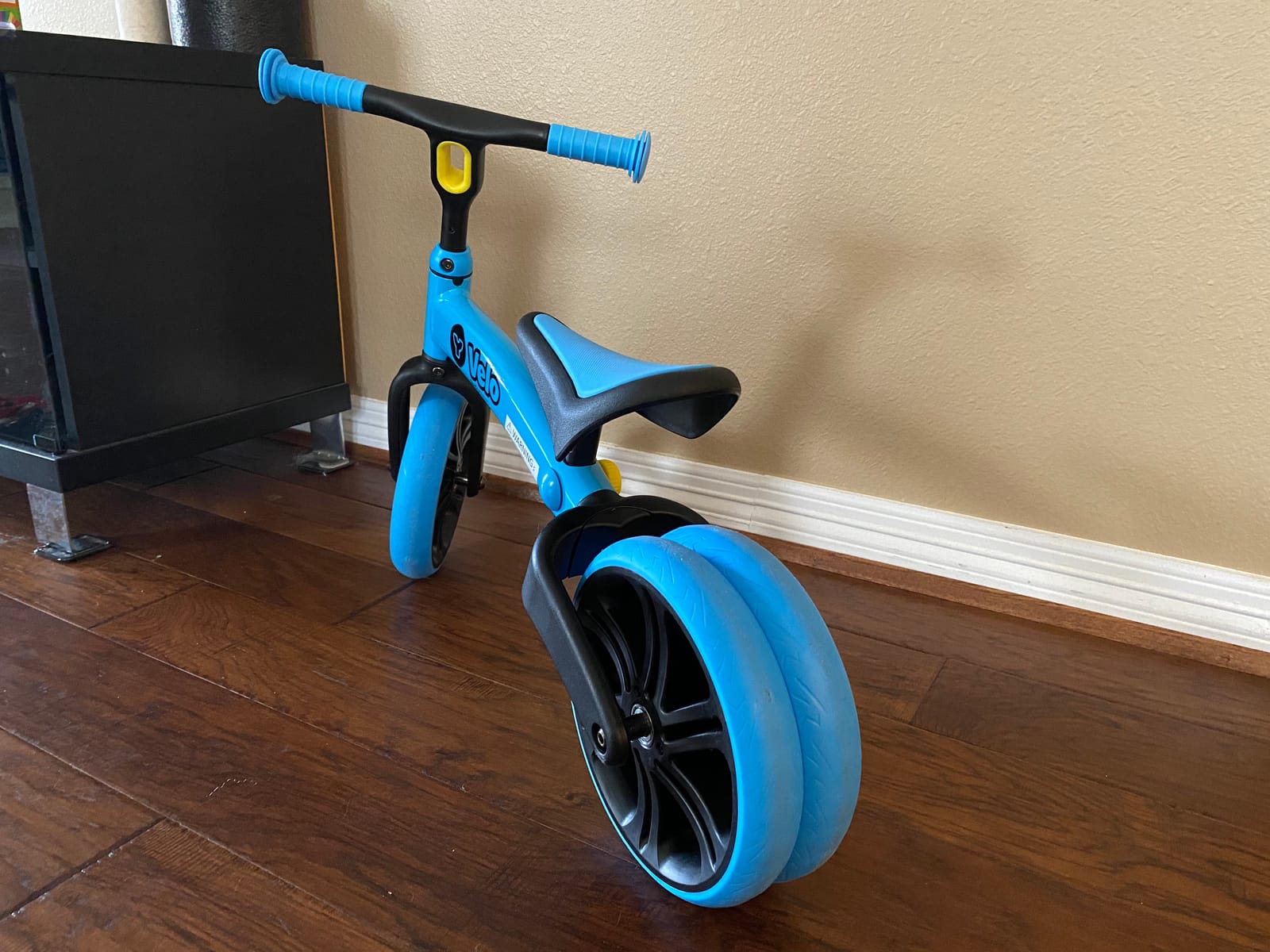 Yvolution Y Velo Junior 9 Inch Balance Bike - 2-in-1 No-Pedal Training Bicycle customer photo 2