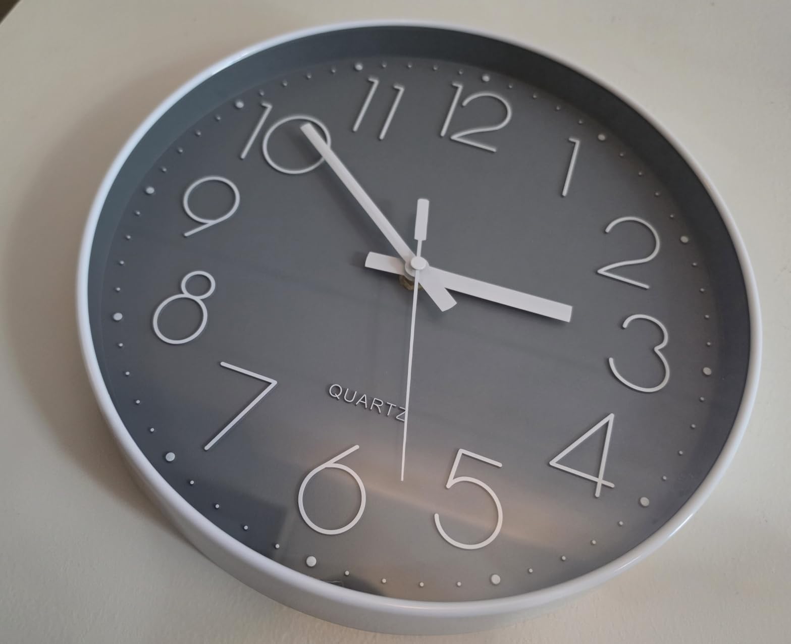 jomparis Wall Clock 12 Inch Non-Ticking Silent Battery Operated Round Wall Clock Modern Elegant Simple Style Clock for Home Office Kitchen Bedroom Living Room customer photo 1