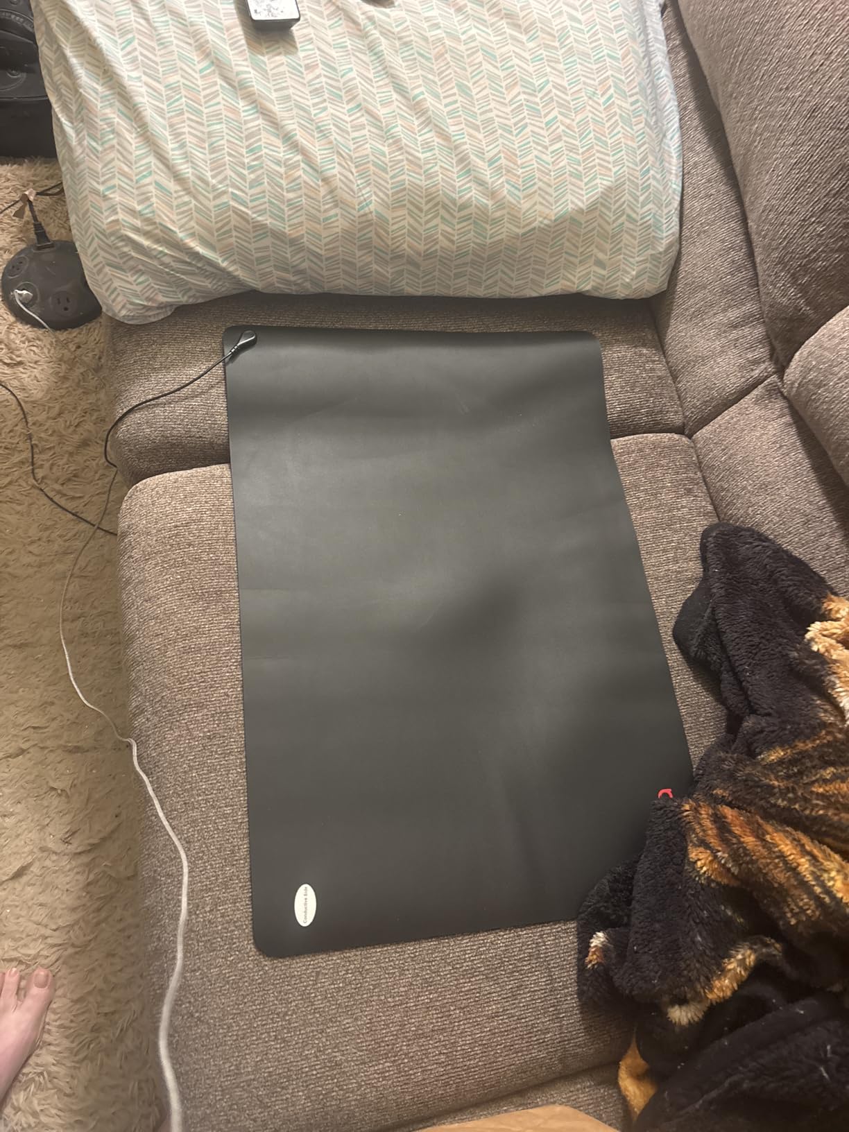 Hooga Grounding Mat for Desk, Feet & Floor - Conductive Carbon Grounding Pad with 15 Ft Cord, Non-Slip Backing, 24