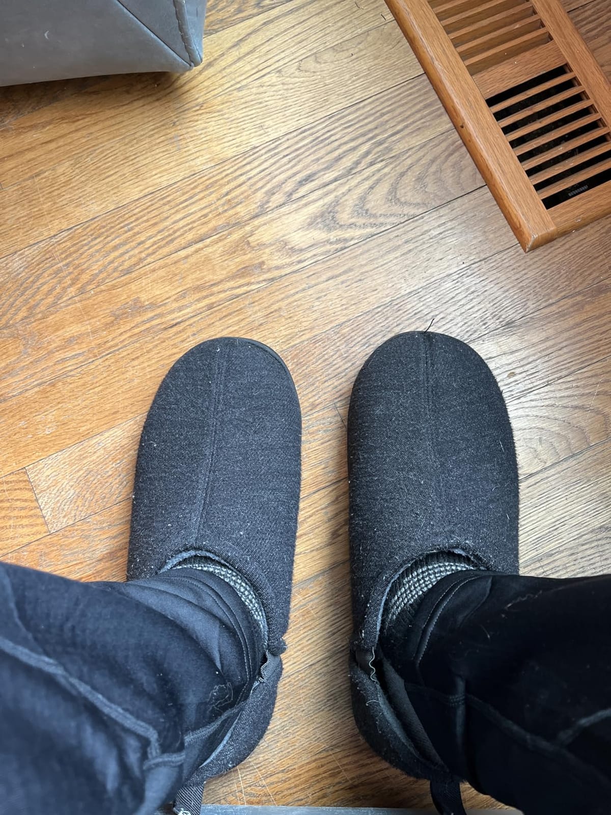 Snug Leaves Men's Slippers Faux Wool Warm Winter shoes with Elastic Gores customer photo 1
