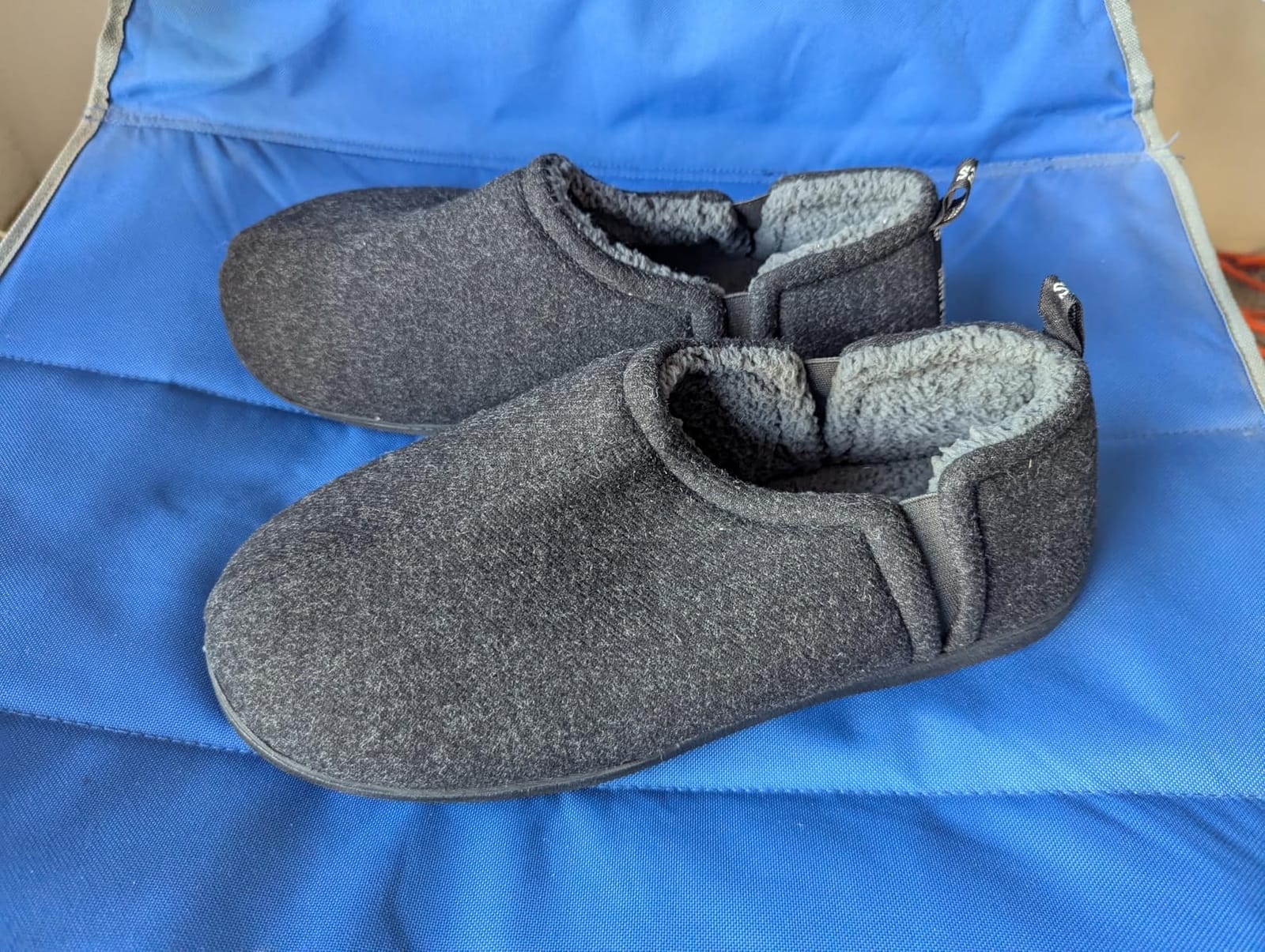 Snug Leaves Men's Slippers Faux Wool Warm Winter shoes with Elastic Gores customer photo 2