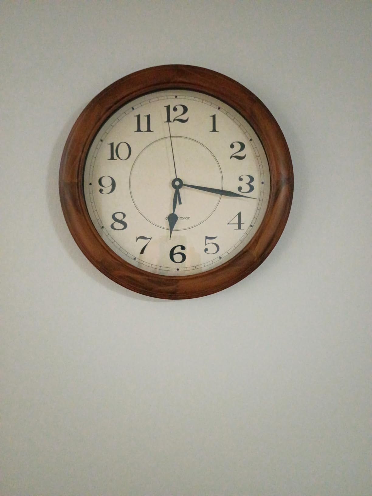 Kesin Wall Clock Wood 14 Inch Silent Wall Clocks Large Decorative | Battery Operated Non Ticking Analog Retro Clock for Living Room, Kitchen, Bedroom customer photo 2